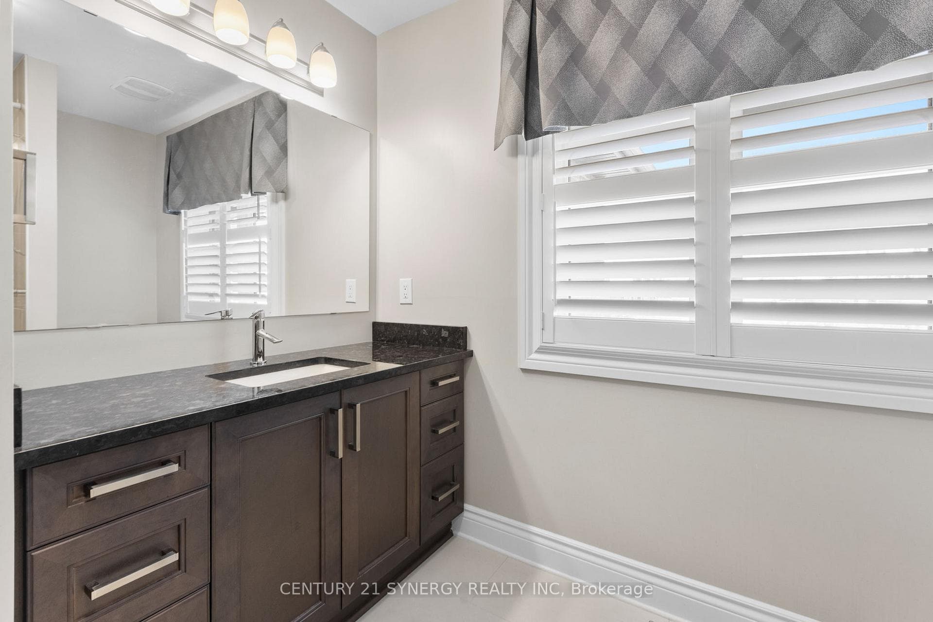 779 Fiddlehead Street photo 33