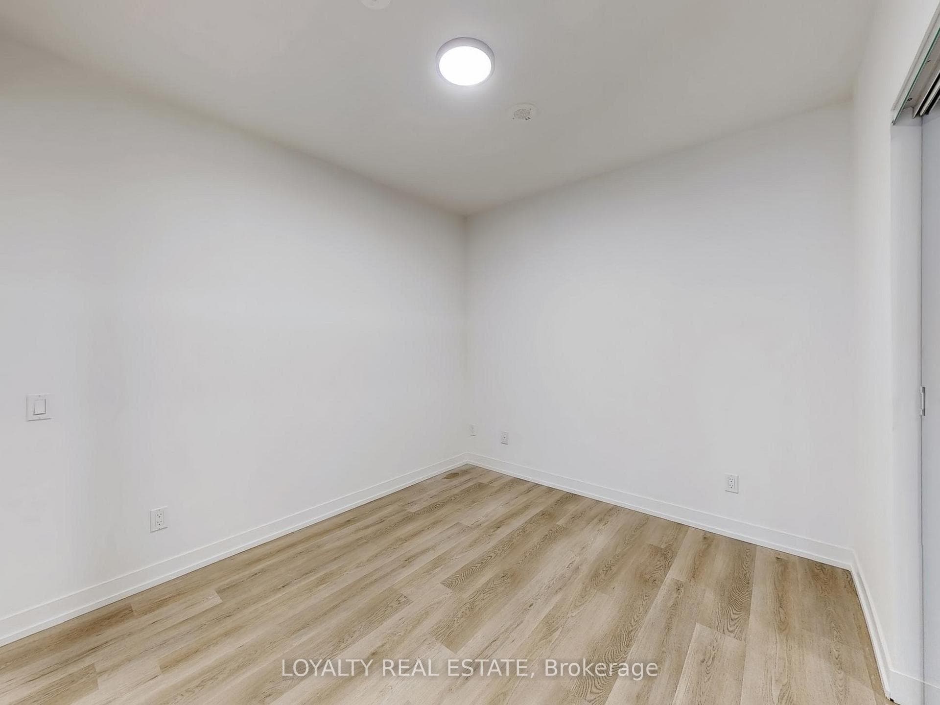 771 Yonge Street Unit 706 photo 26