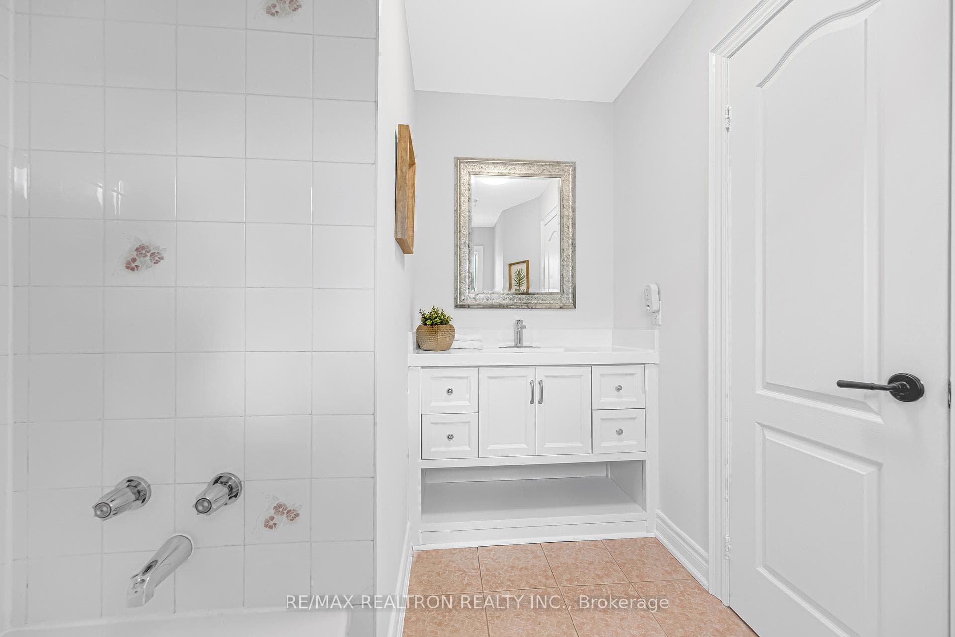 278 Bernard Avenue photo 35