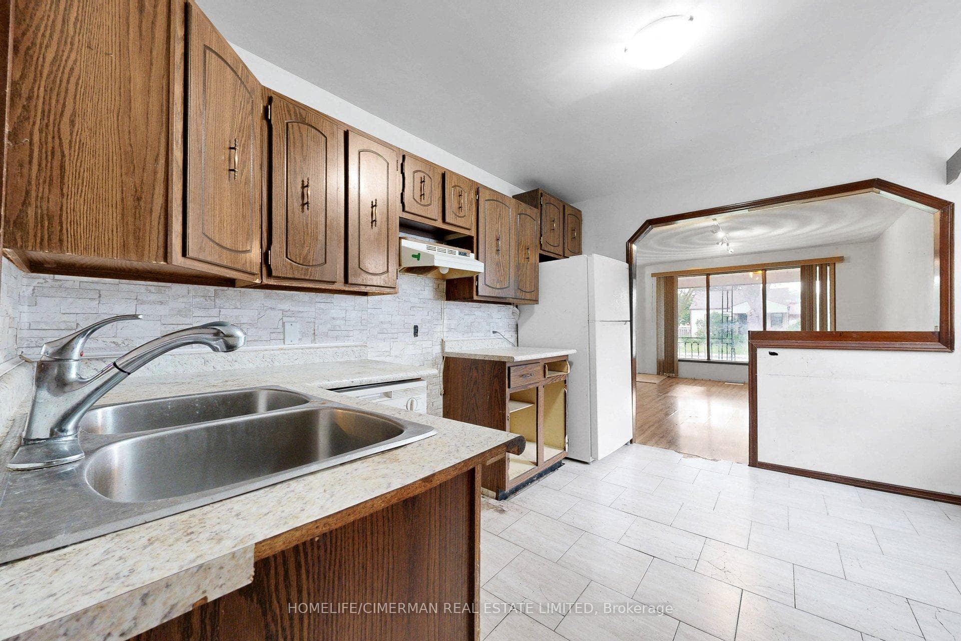 166 Normanhurst Avenue photo 5
