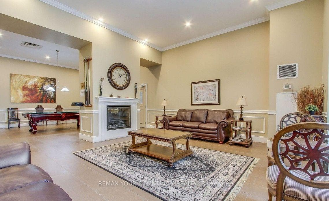 10211 Keele Street Unit 211 photo 22