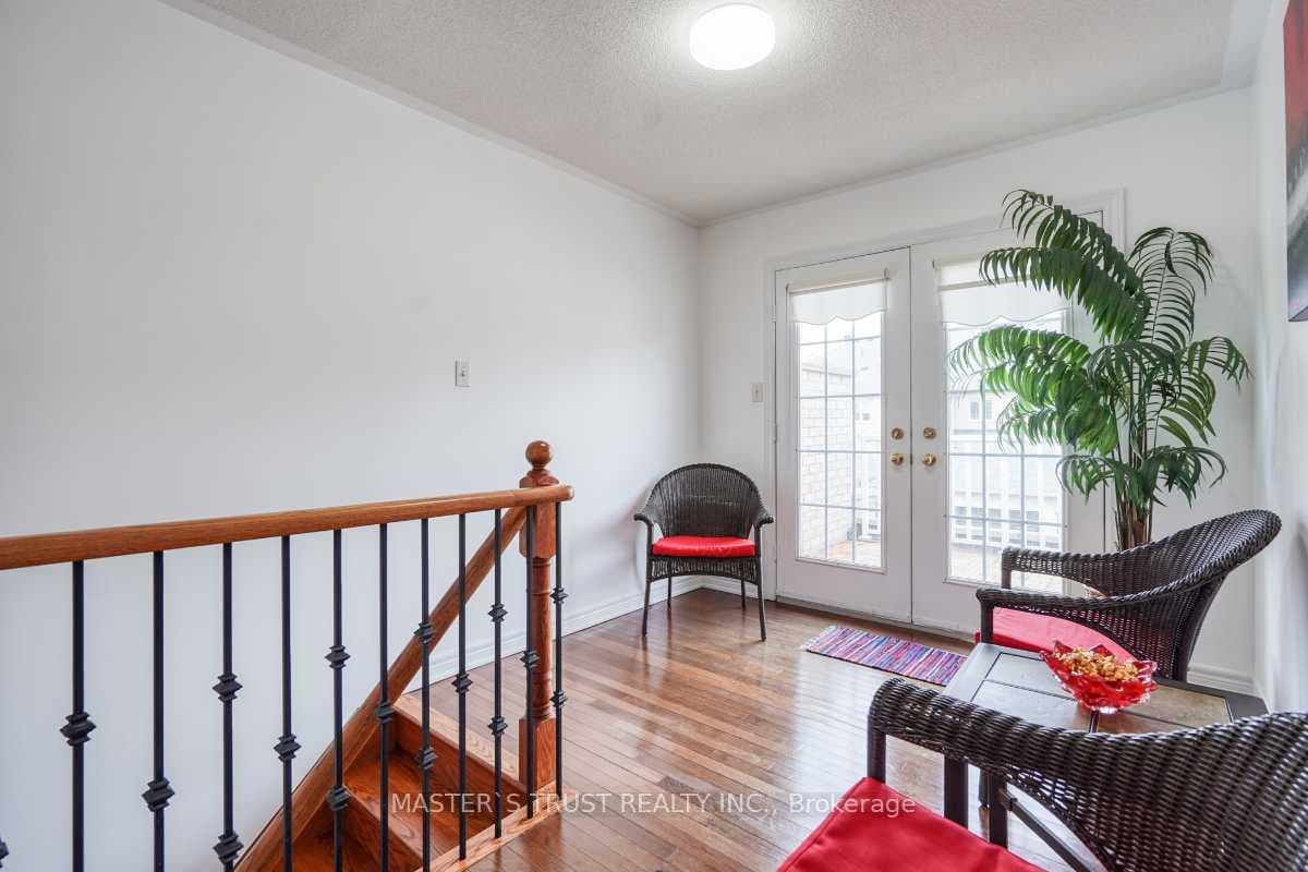 68 Forestwood Street photo 23