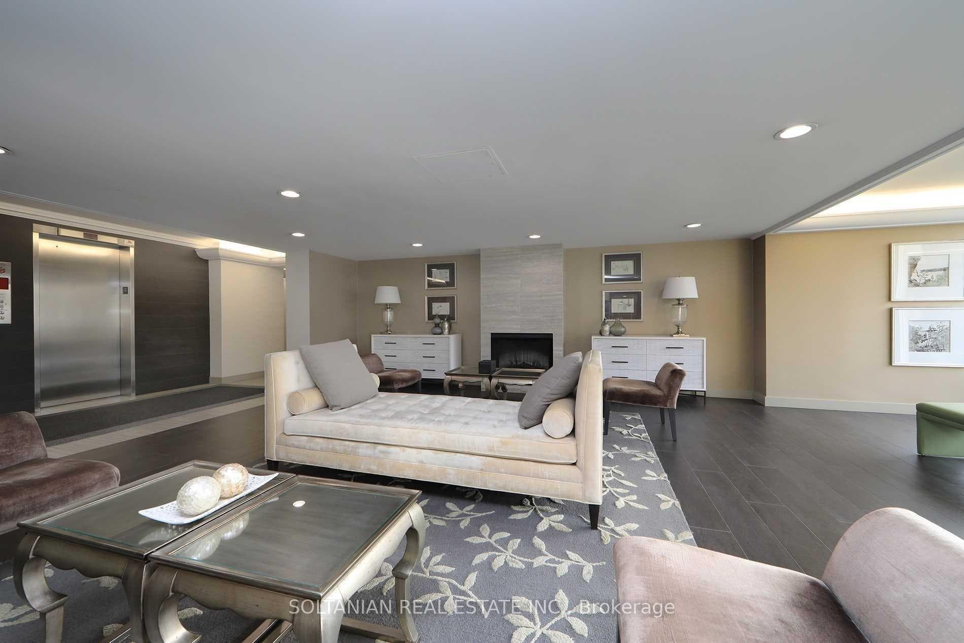 7811 Yonge Street Unit 908 photo 19
