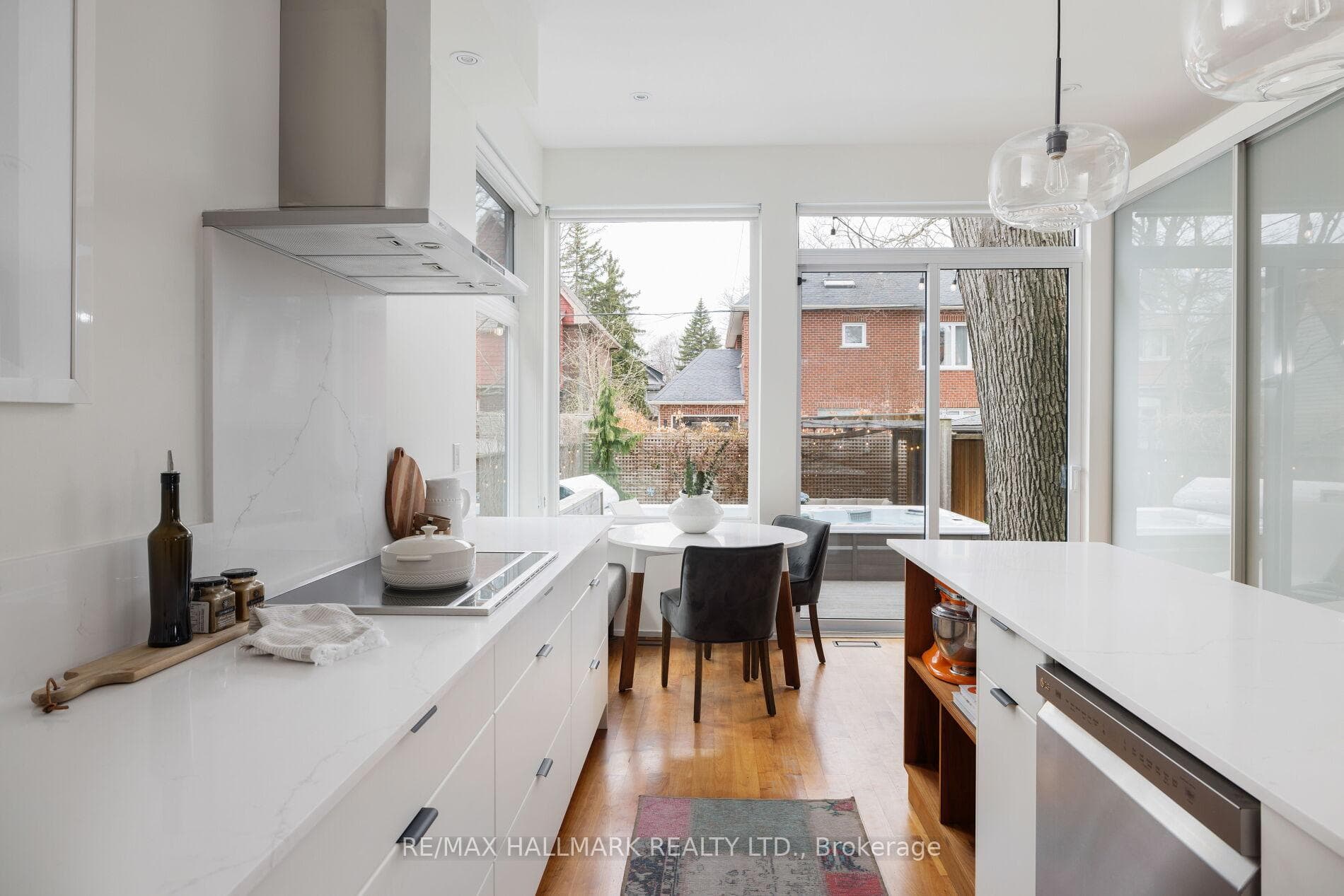 18 Bingham Avenue photo 17
