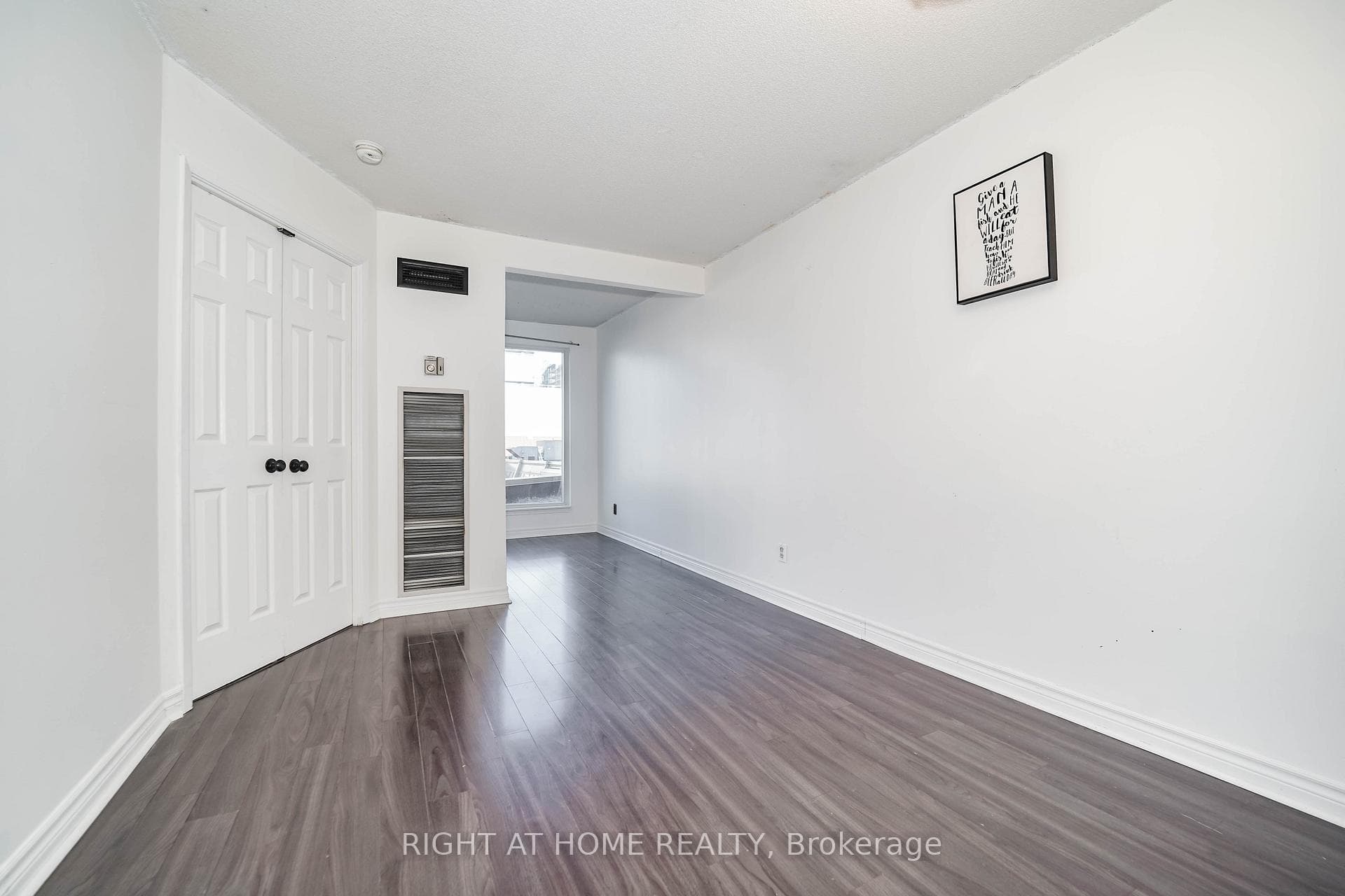 222 The Esplanade N/A Unit 932 photo 7