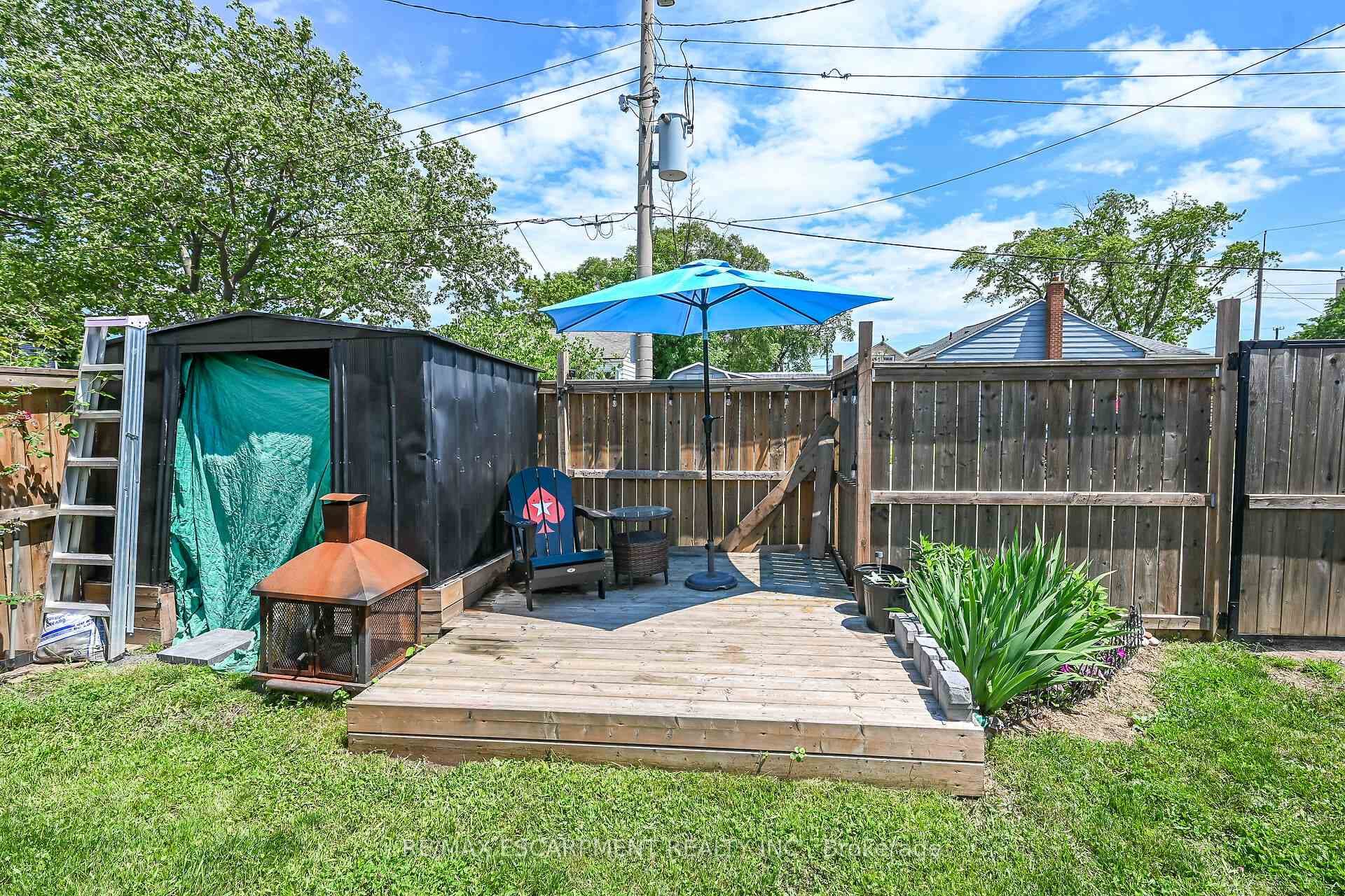 331 Guelph Street photo 32