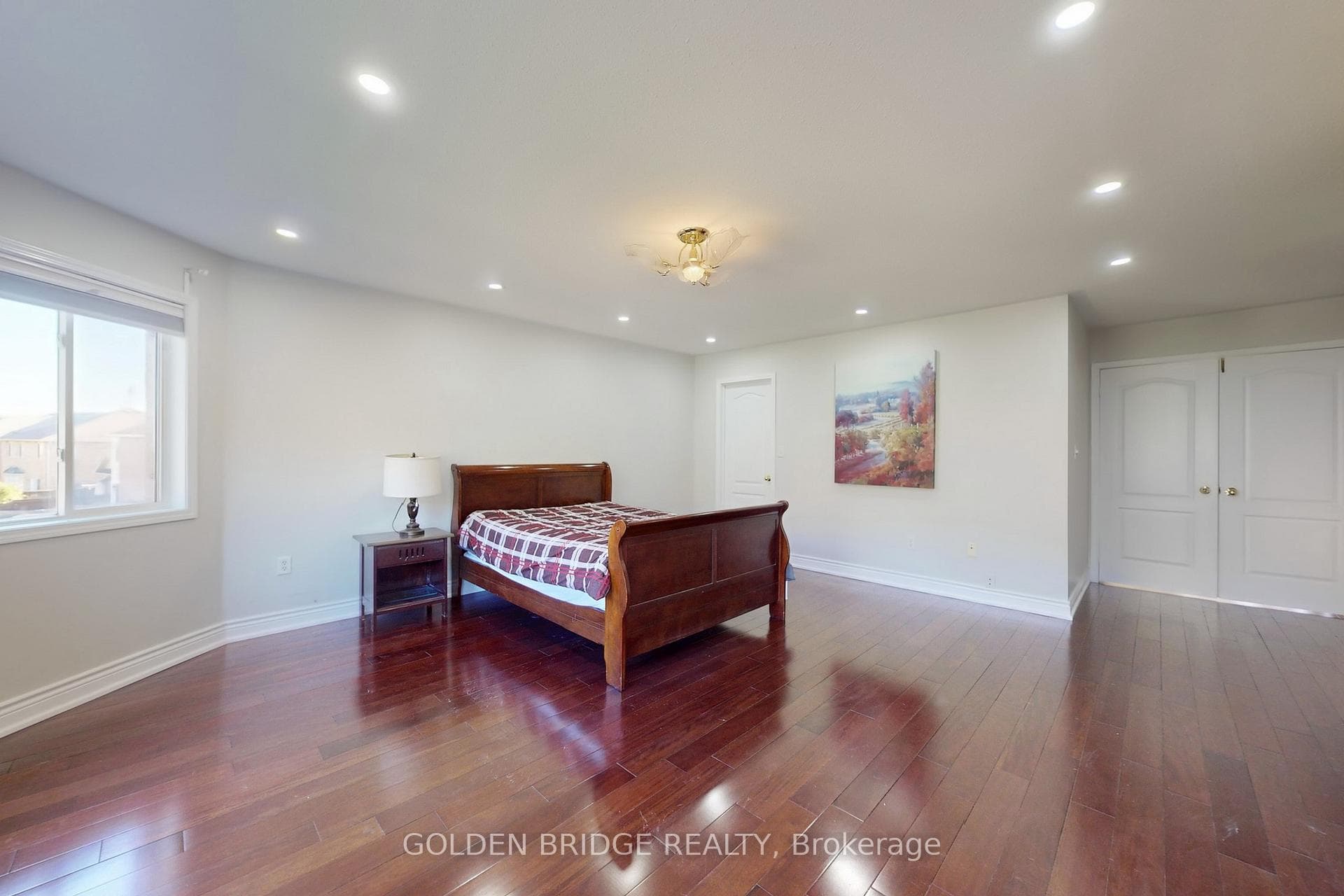 158 Worthington Avenue photo 17
