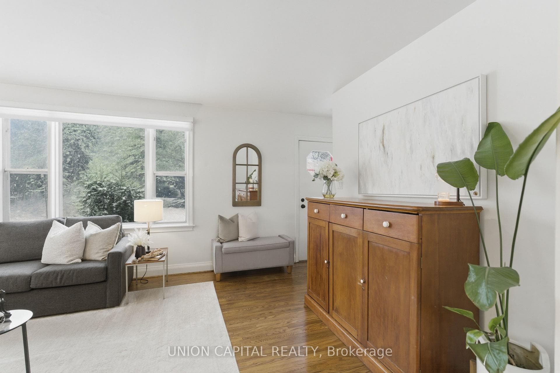 71 Stuart Crescent photo 7