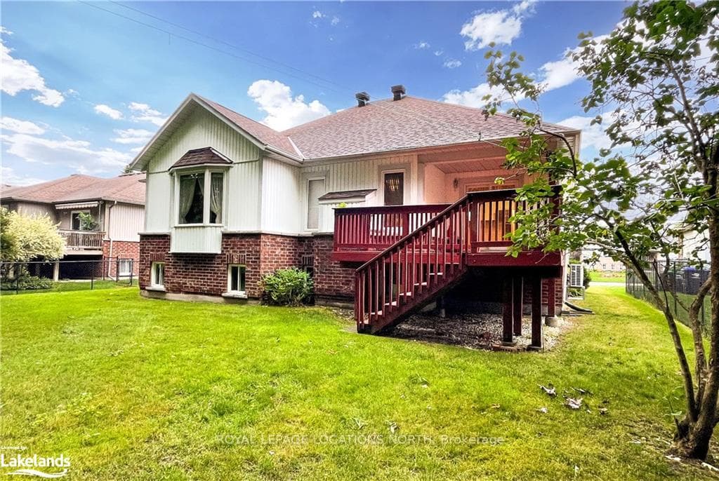 136 Royal Beech Drive photo 7