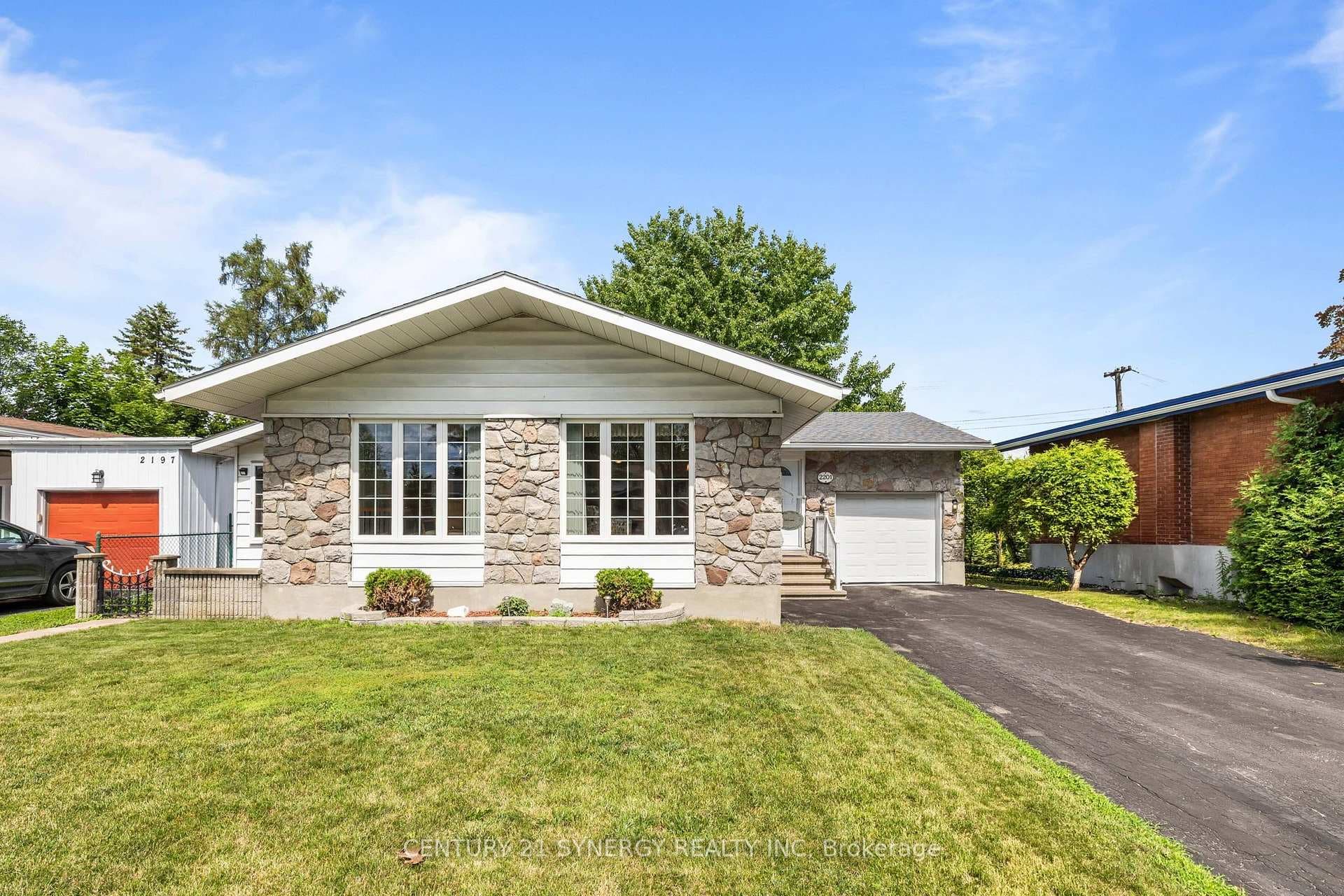 2201 Haig Drive photo 1