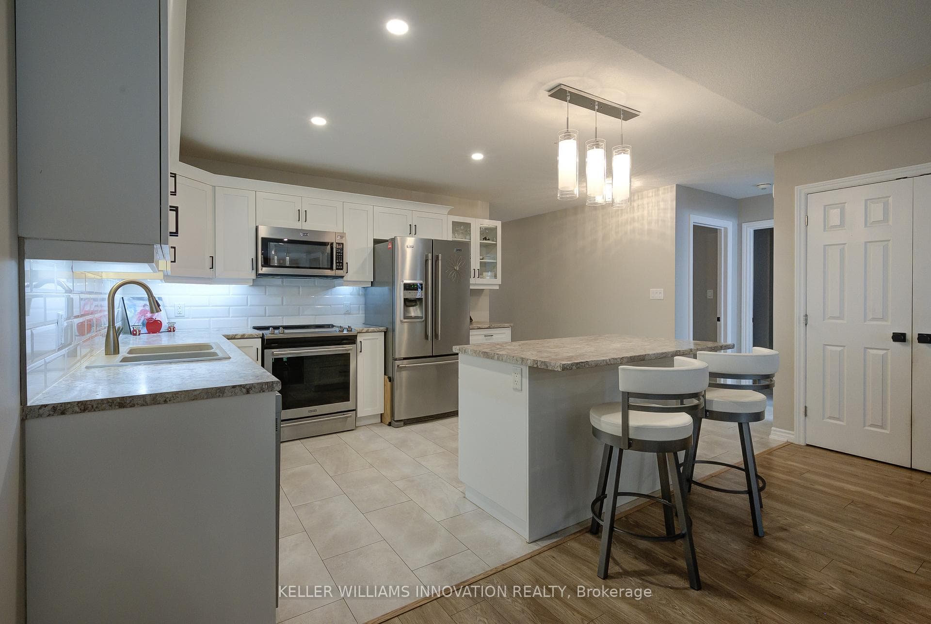 51 Devon Drive photo 11