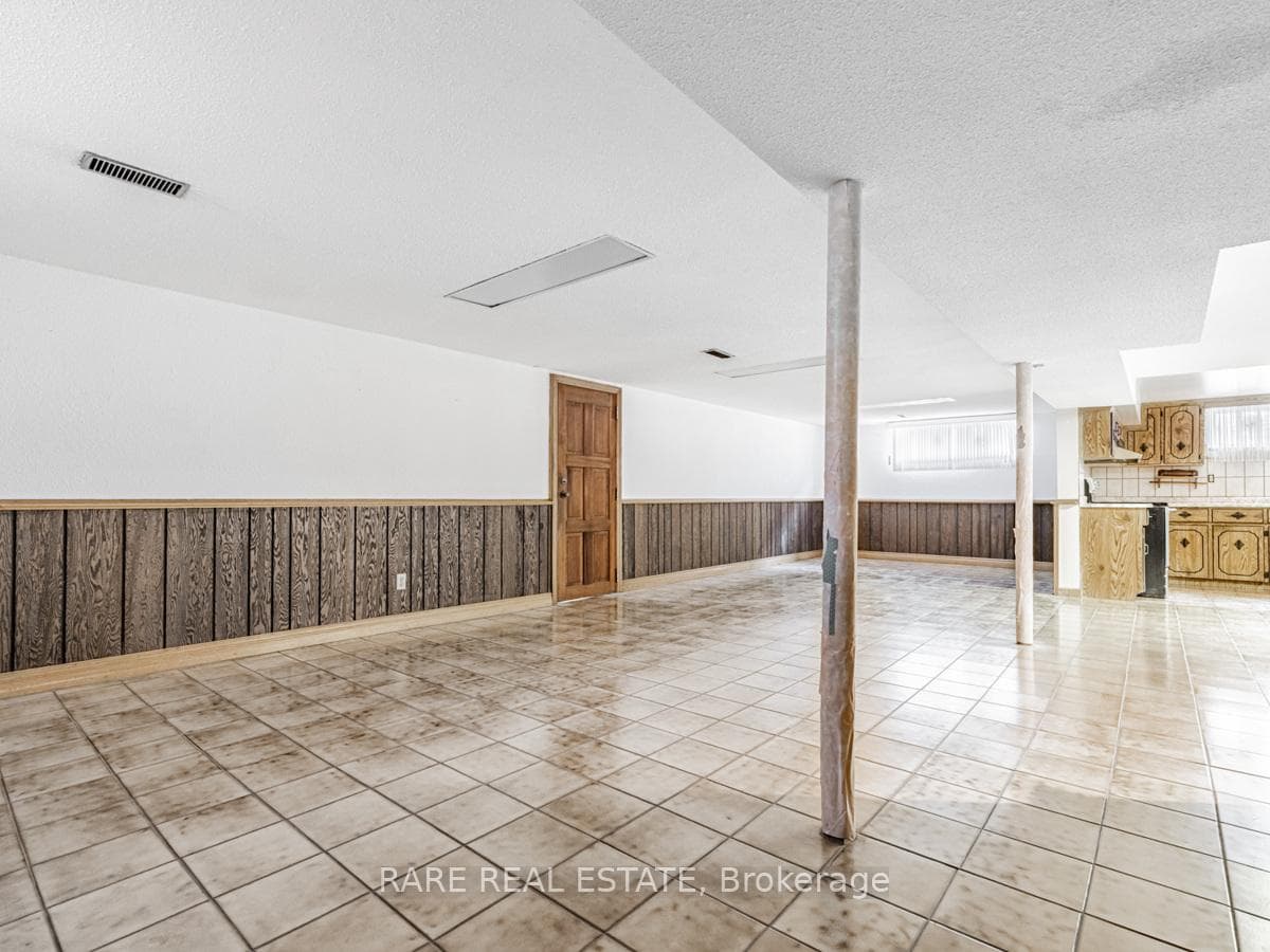 101 Hillmount Avenue photo 24