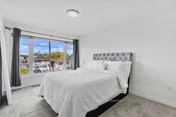 37 Delena Avenue photo 17