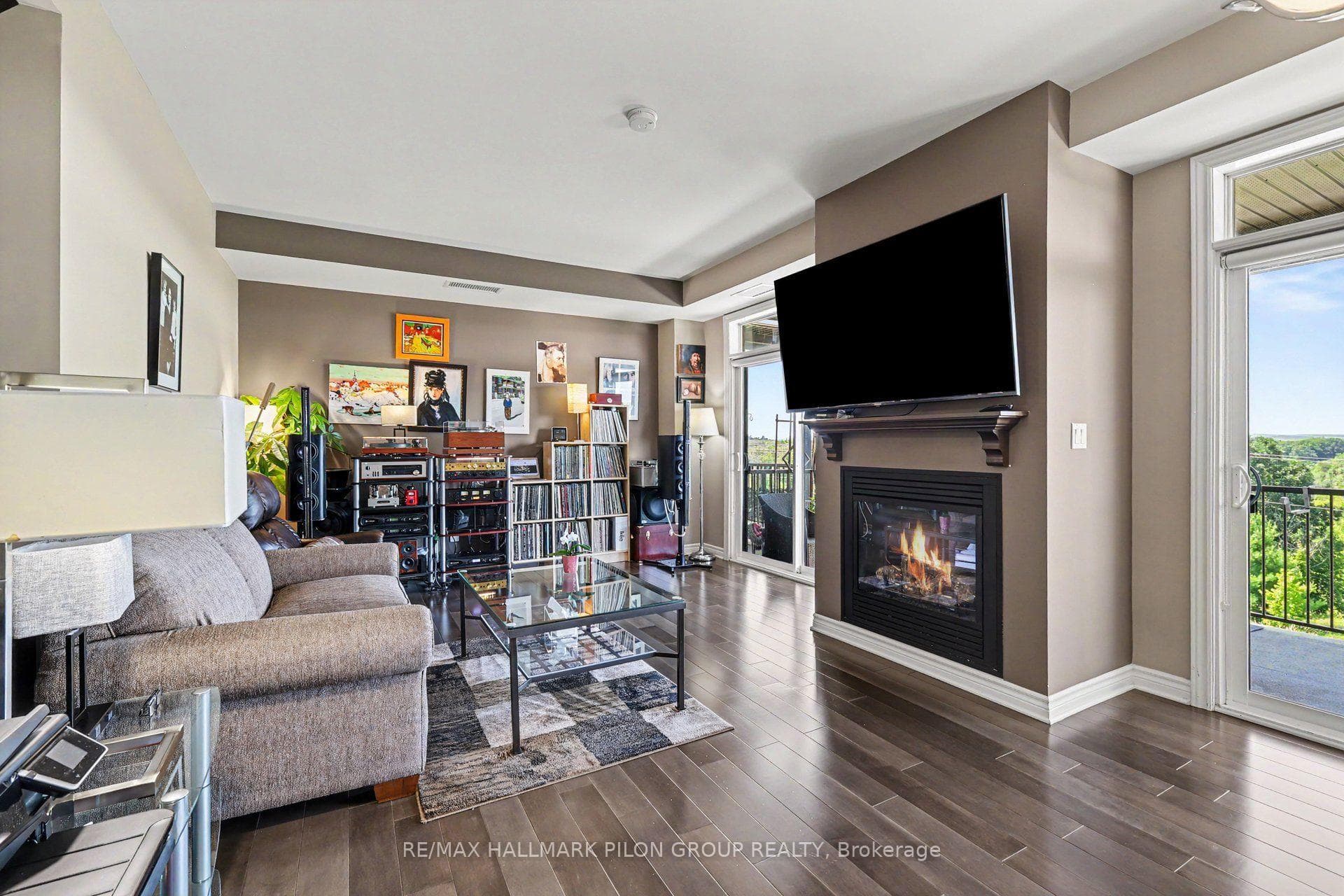 10 Prestige Circle Unit 7 photo 12