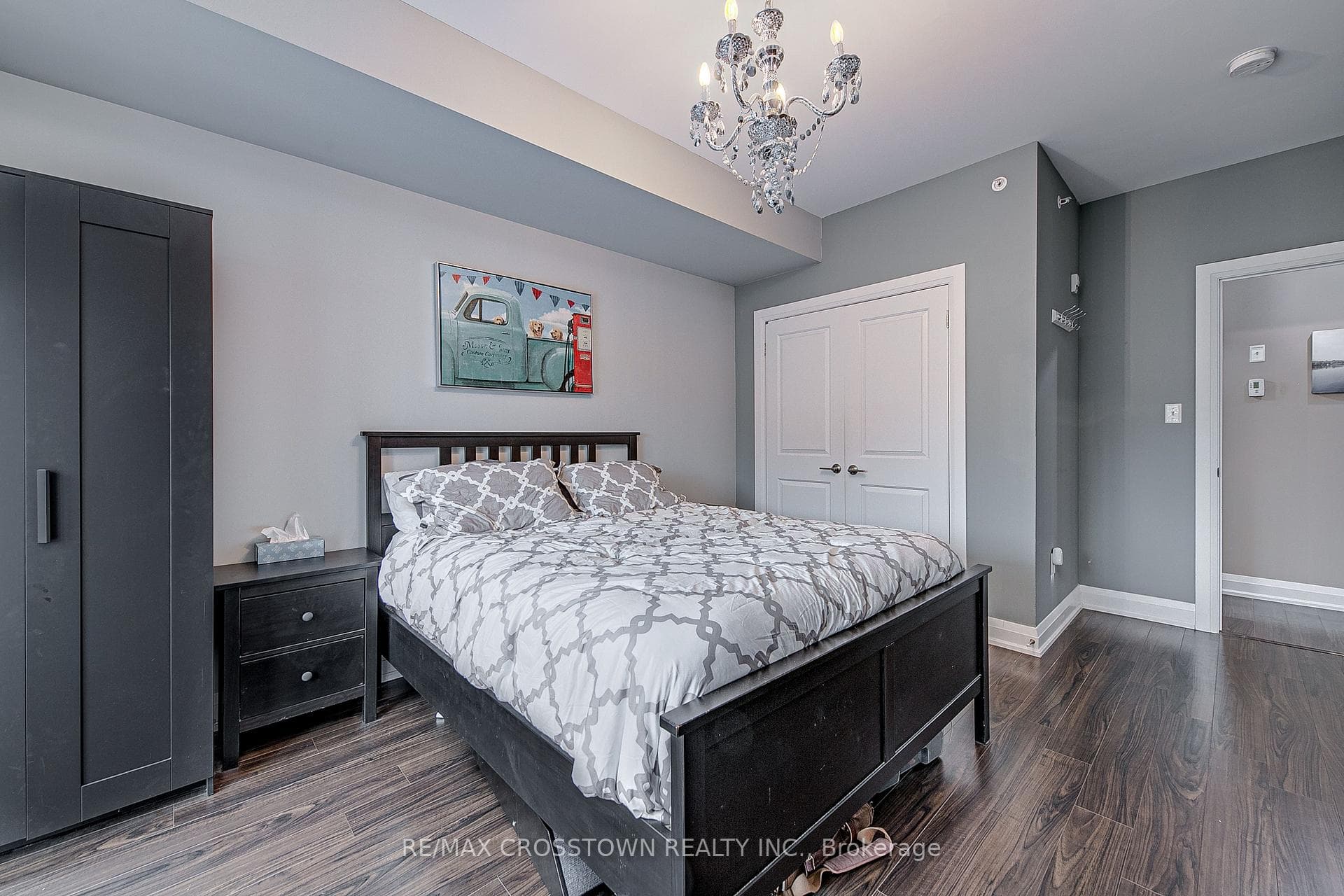 720 Yonge Street Unit 208 photo 23