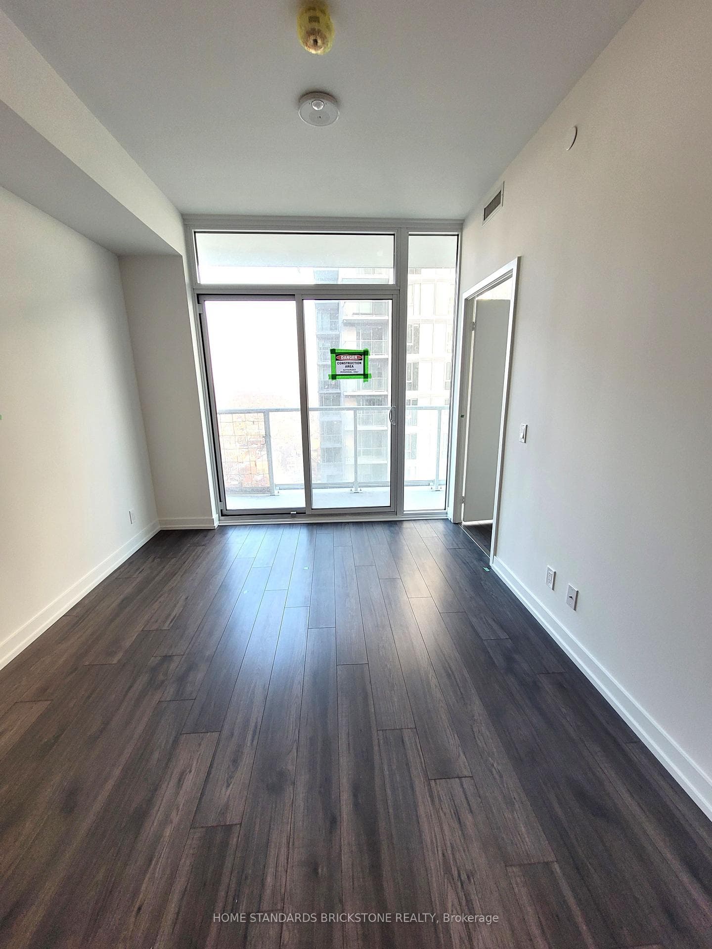33 Helendale Avenue Unit 1701 photo 10