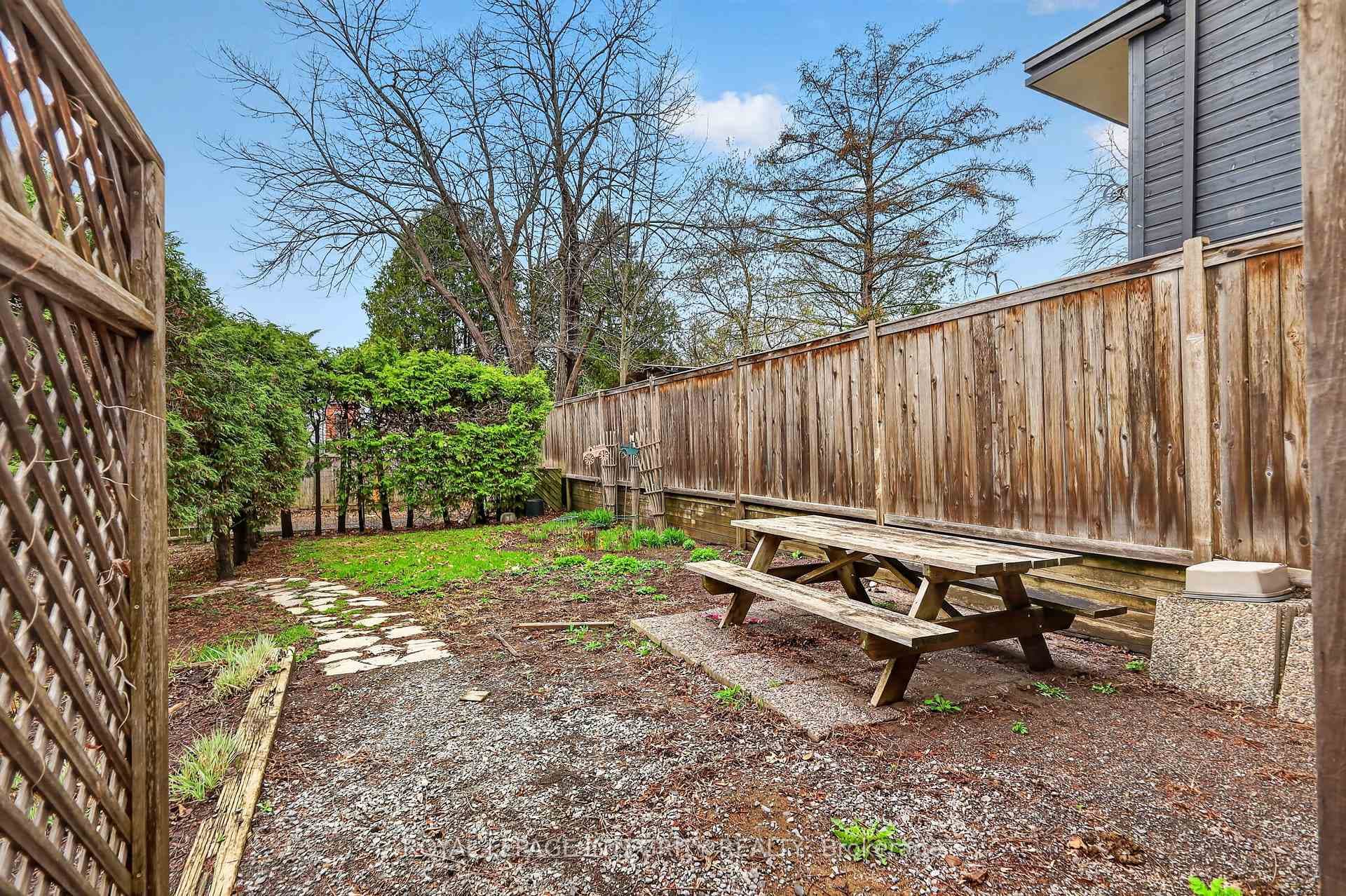 56 Grosvenor Avenue photo 39