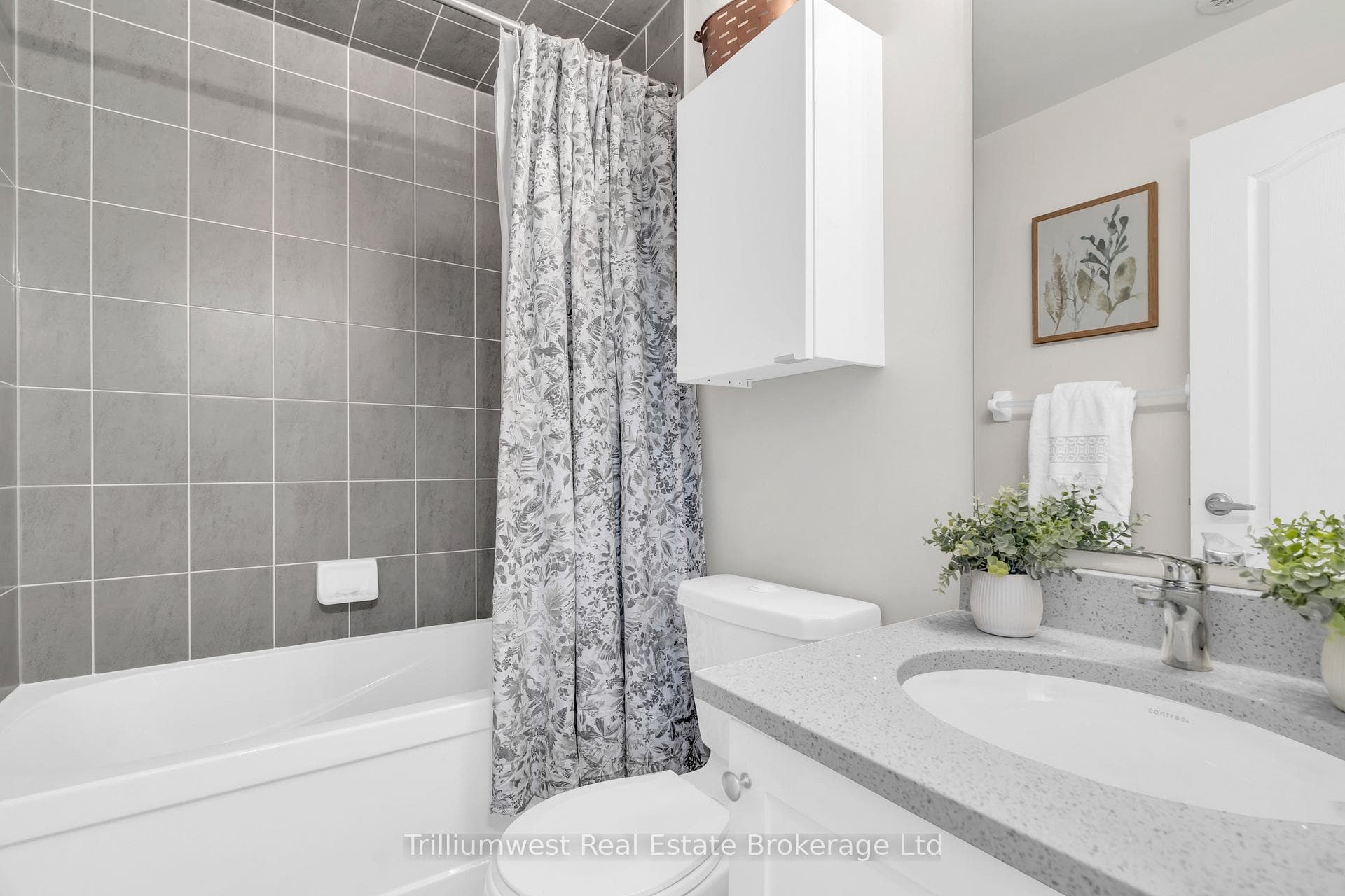 212 Law Drive photo 11
