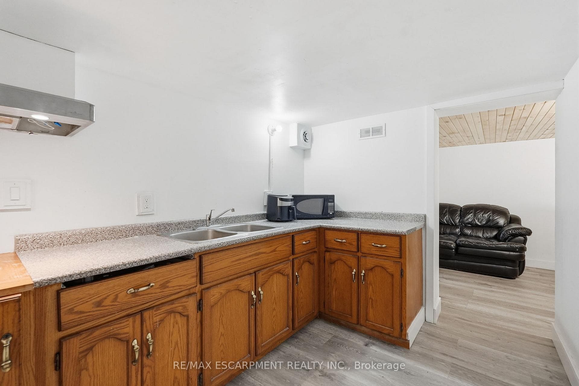 2 CURRIE Drive photo 39