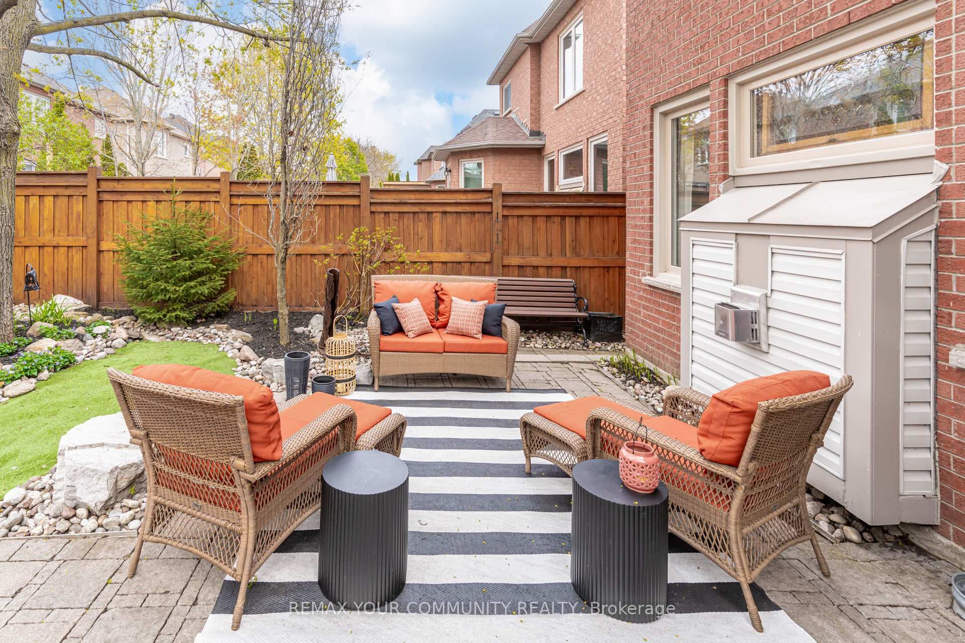 100 Secord Street photo 28