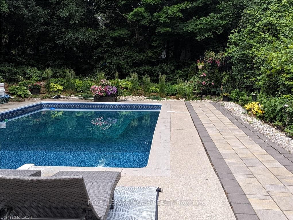 355 Edgehill Drive photo 31