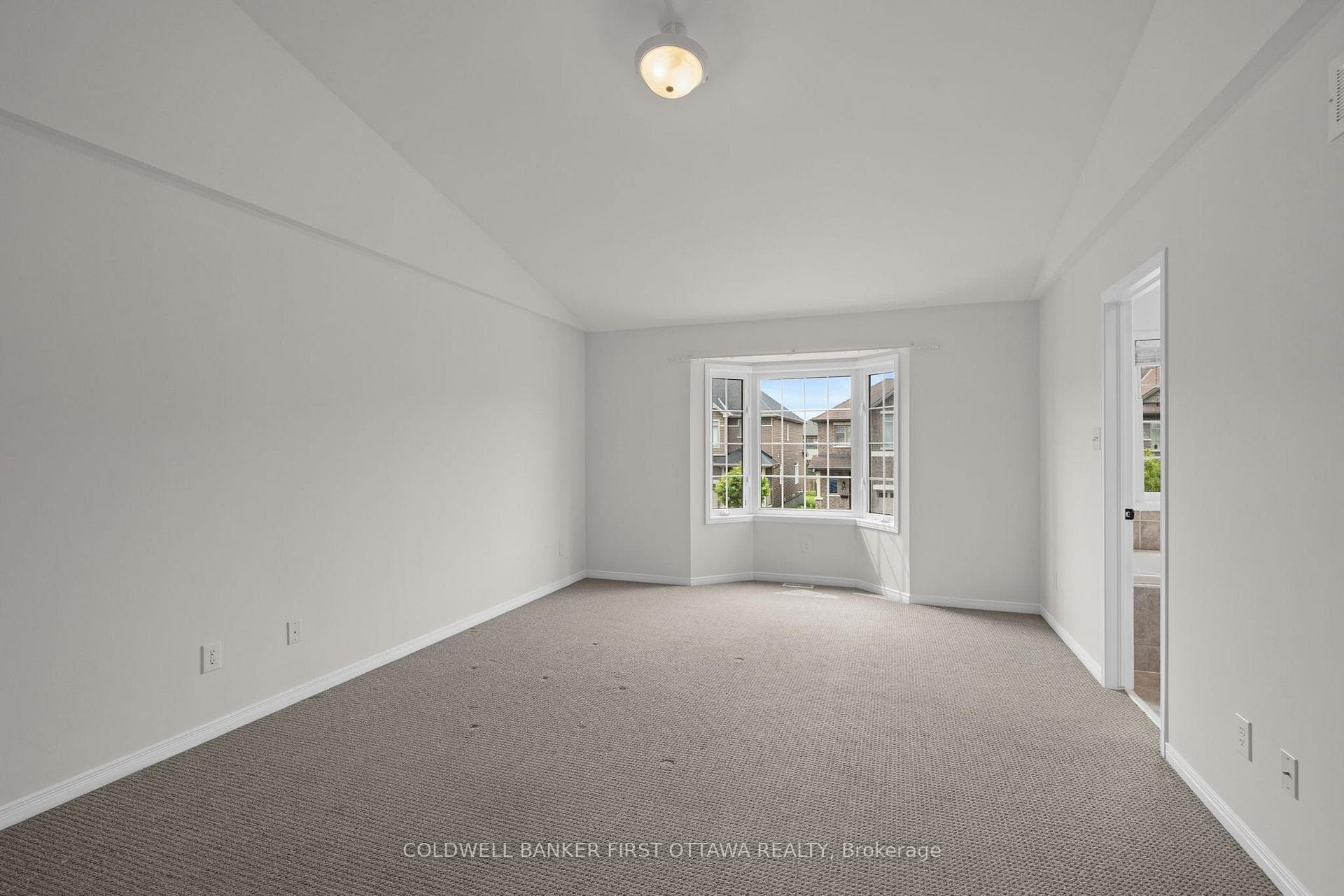 416 HARESFIELD Court photo 16