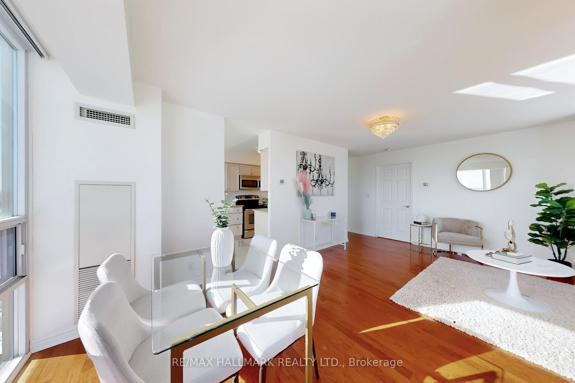 68 Grangeway Avenue Unit 1510 photo 6