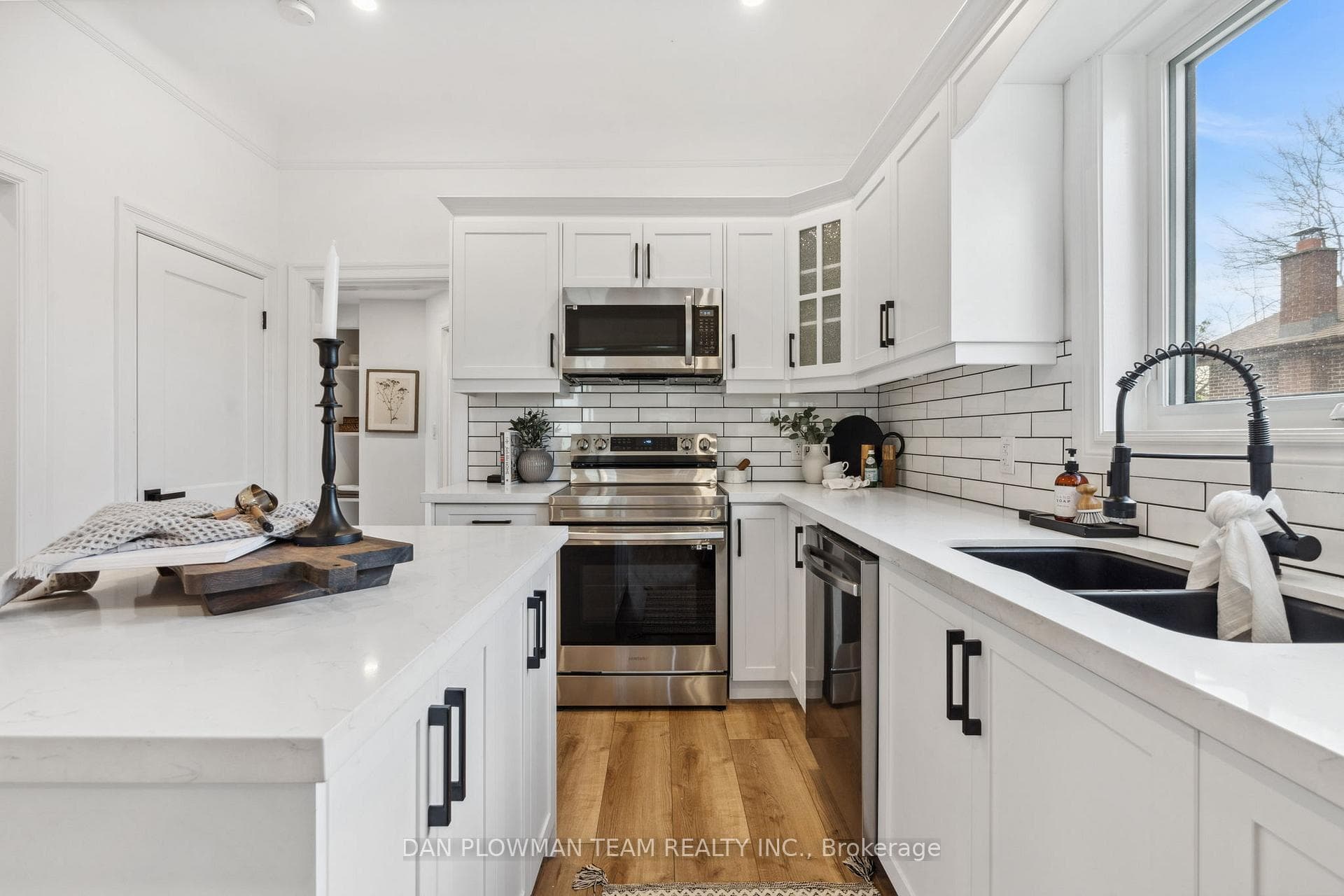152 Harmony Road photo 9
