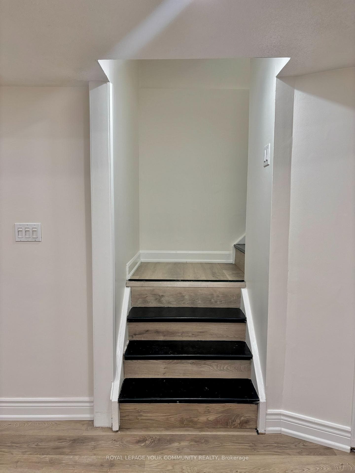 36 Umbria Crescent Unit Bsmt photo 14