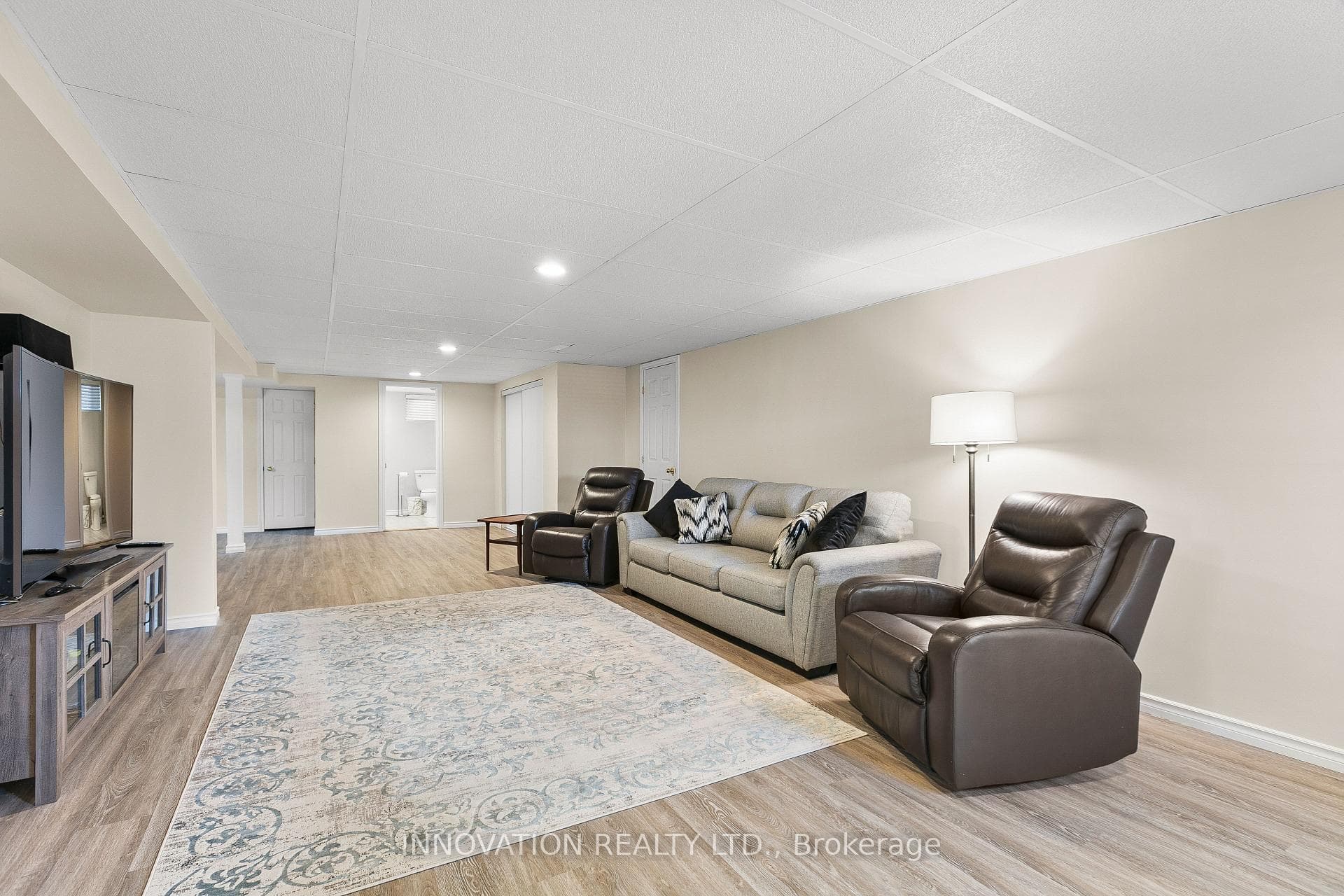 73 Oakridge Boulevard photo 22