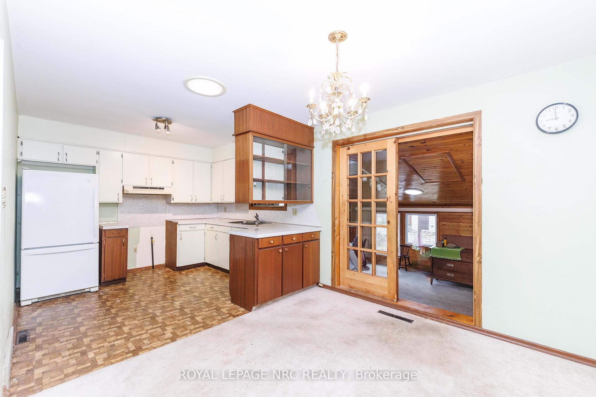 33 Strathmore Crescent photo 15