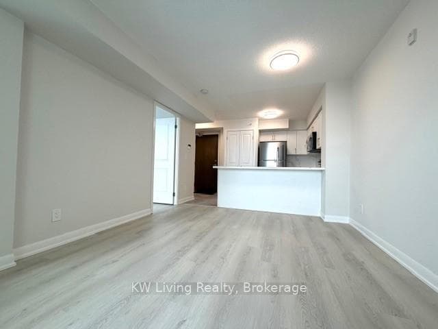75 Norman Bethune Avenue Unit 604 photo 6