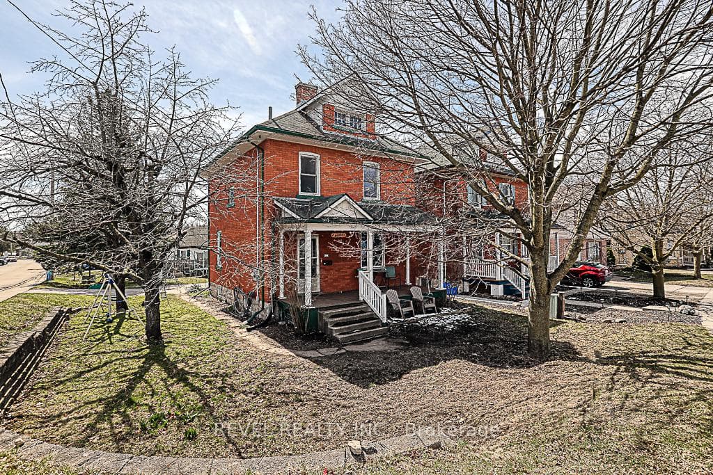 516 Henry Street photo 2