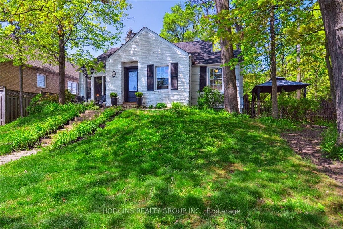 65 Mineola Road photo 43