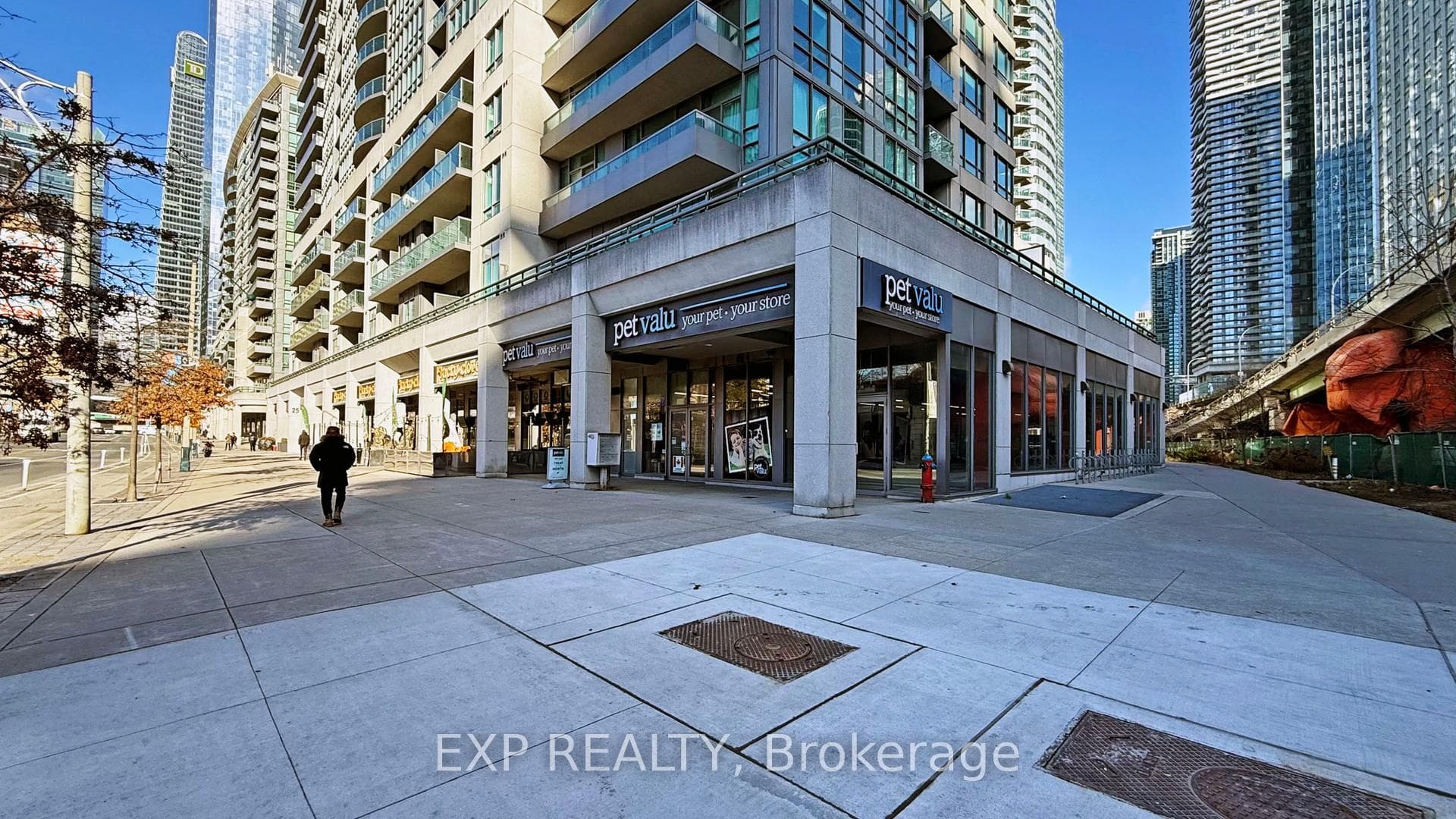 25 Lower Simcoe Street Unit 1106 photo 1