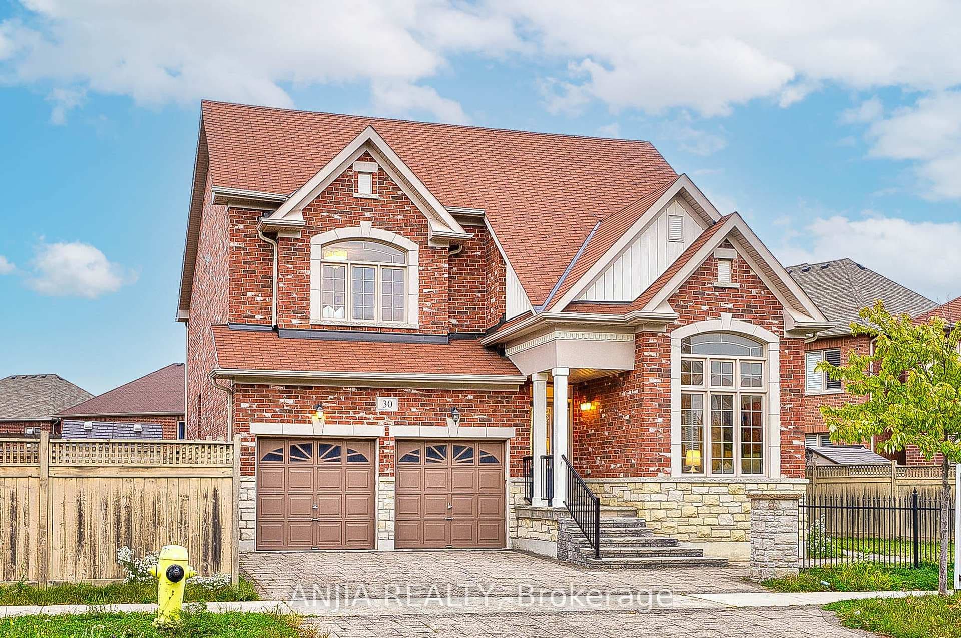 30 James Parrott Avenue photo 2