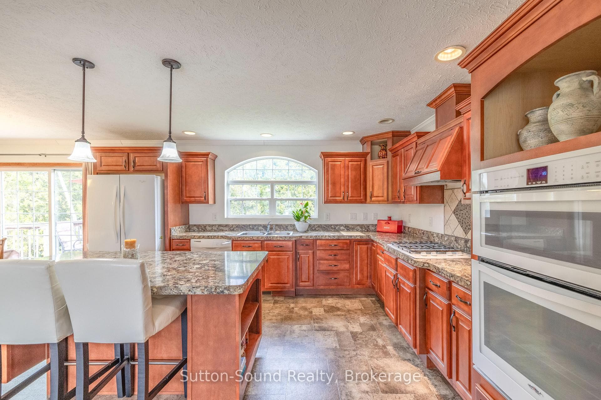 21 Cardinal Avenue photo 8