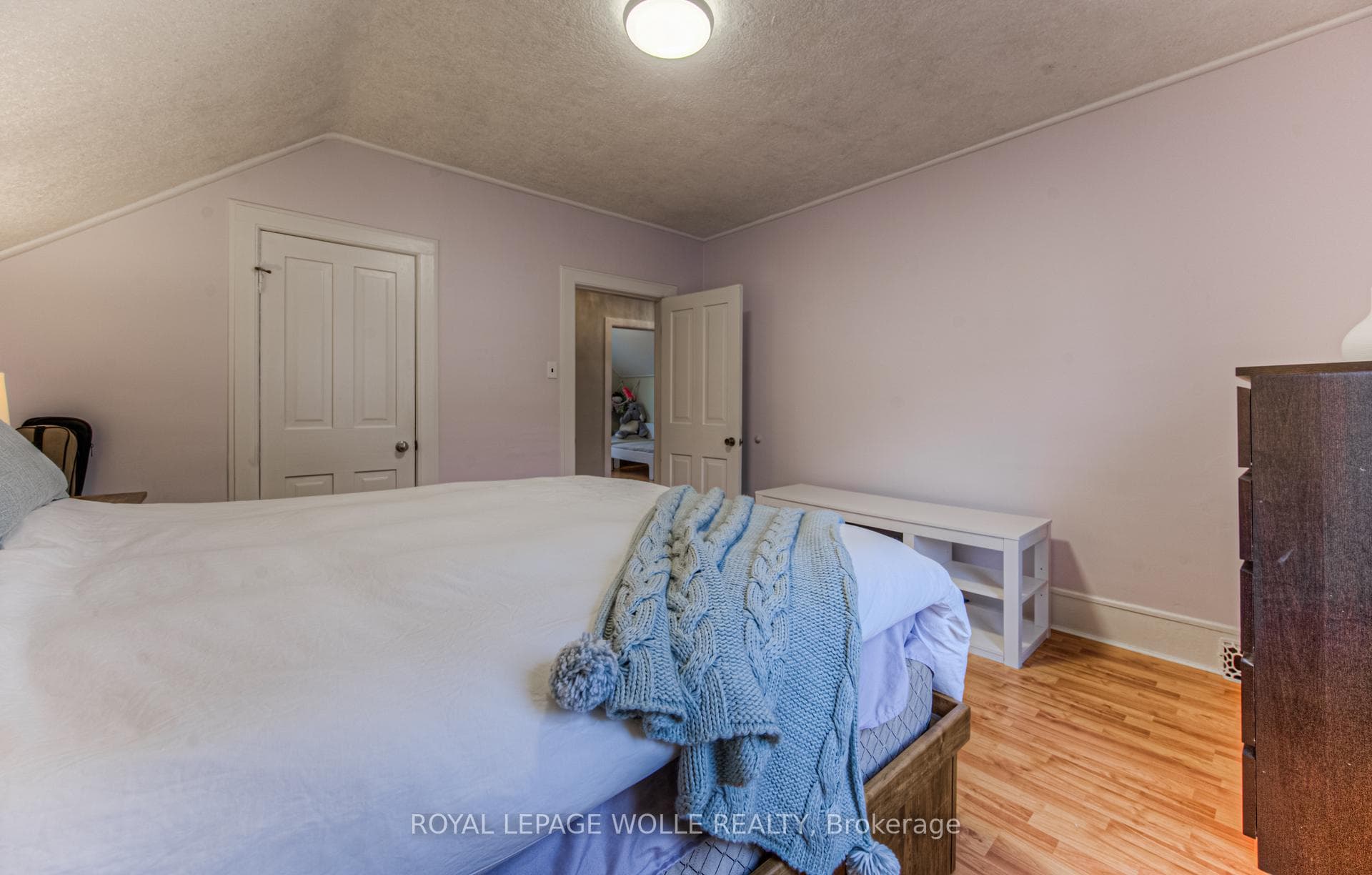 194 Mary Street photo 31