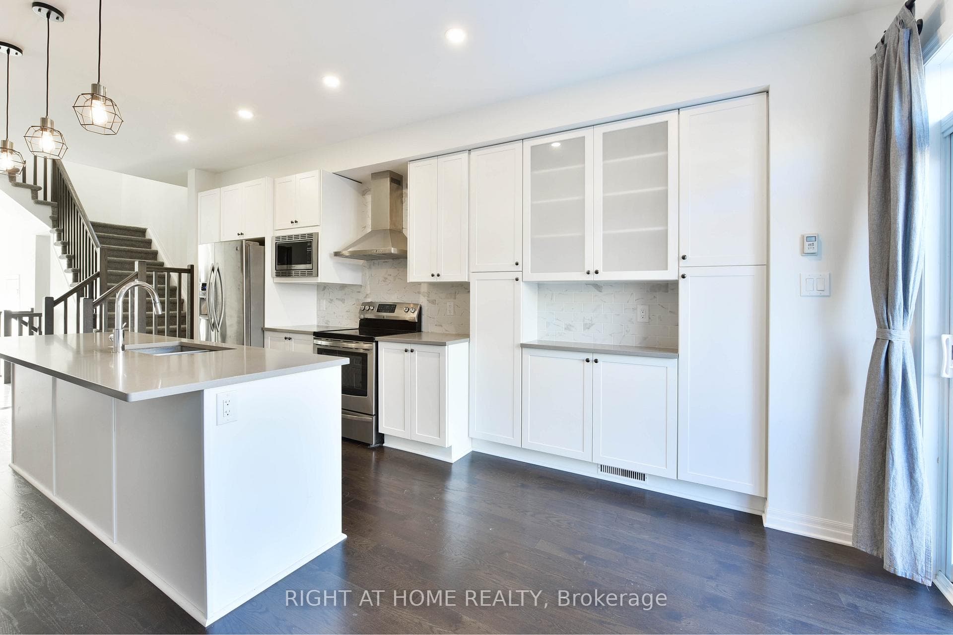 536 Rioja Street photo 13