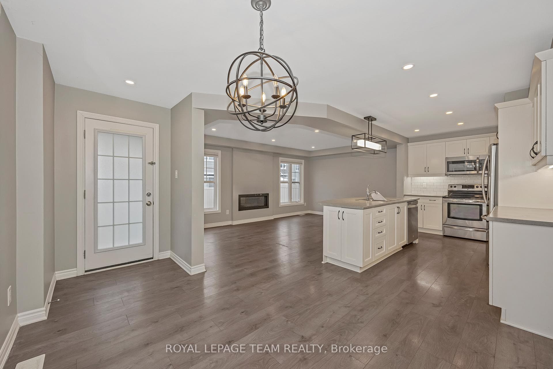 659 Pearl Dace Crescent photo 18