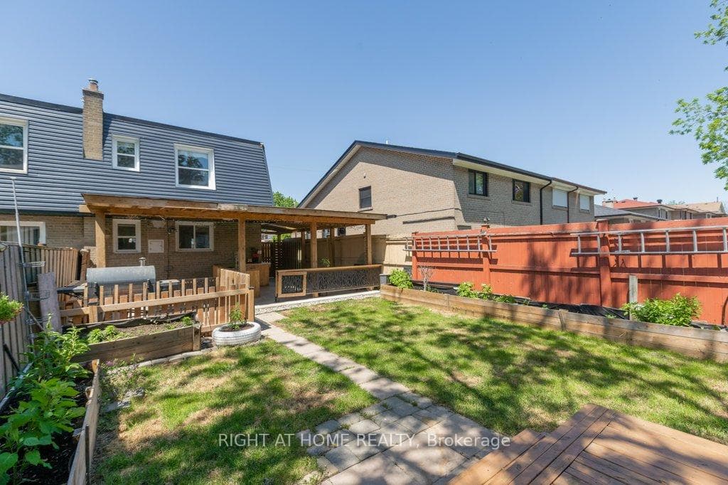 4 Fennimore Crescent photo 44