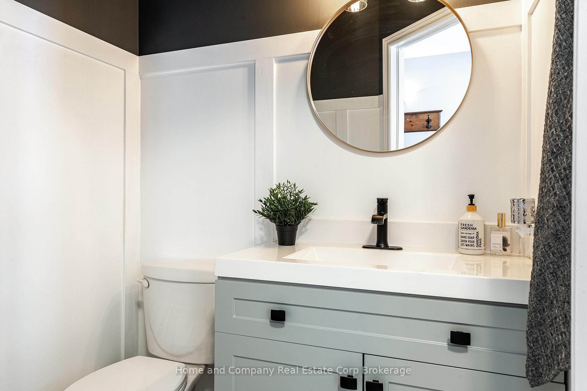 Main 2 Piece Bath