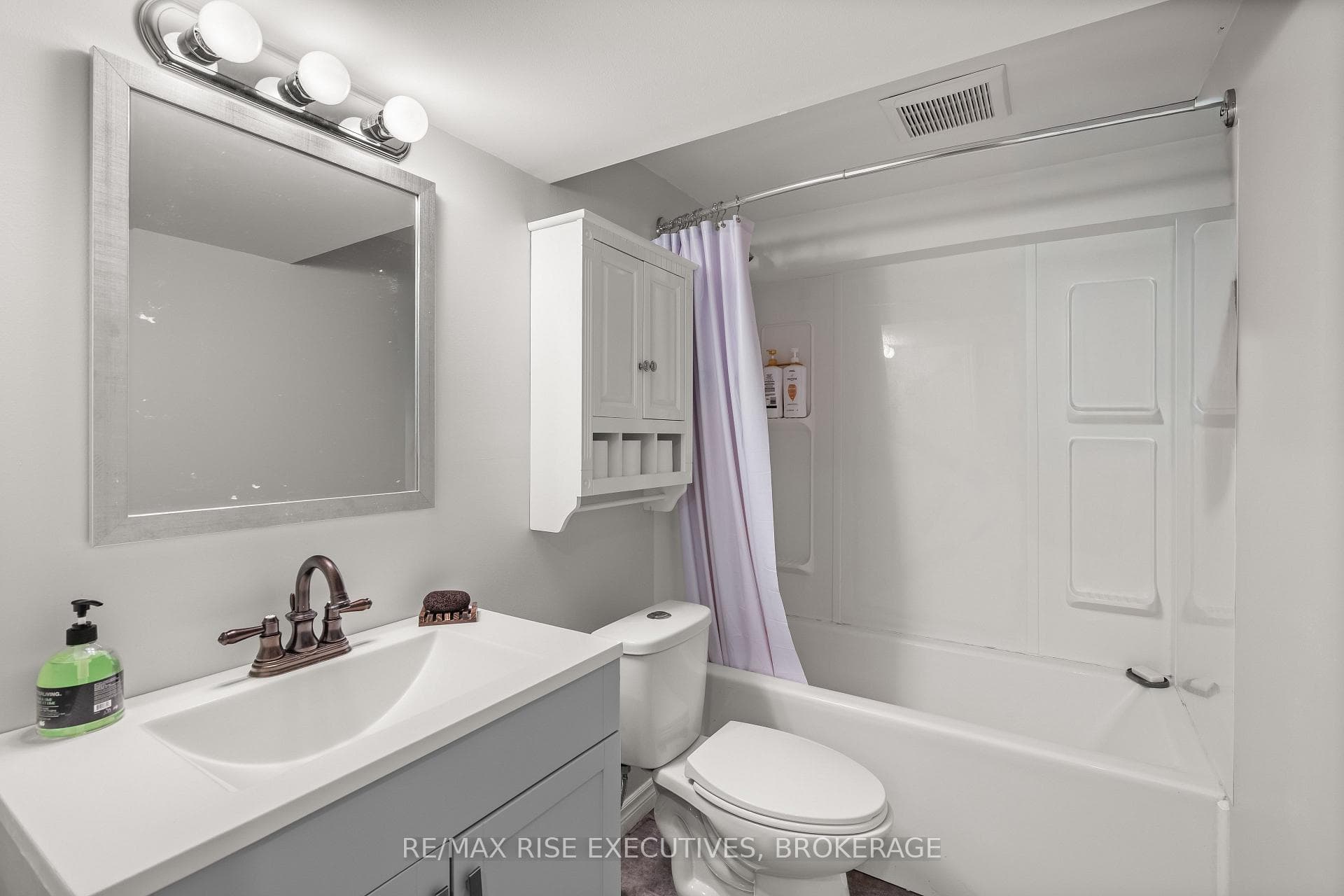 162 Second Avenue photo 38