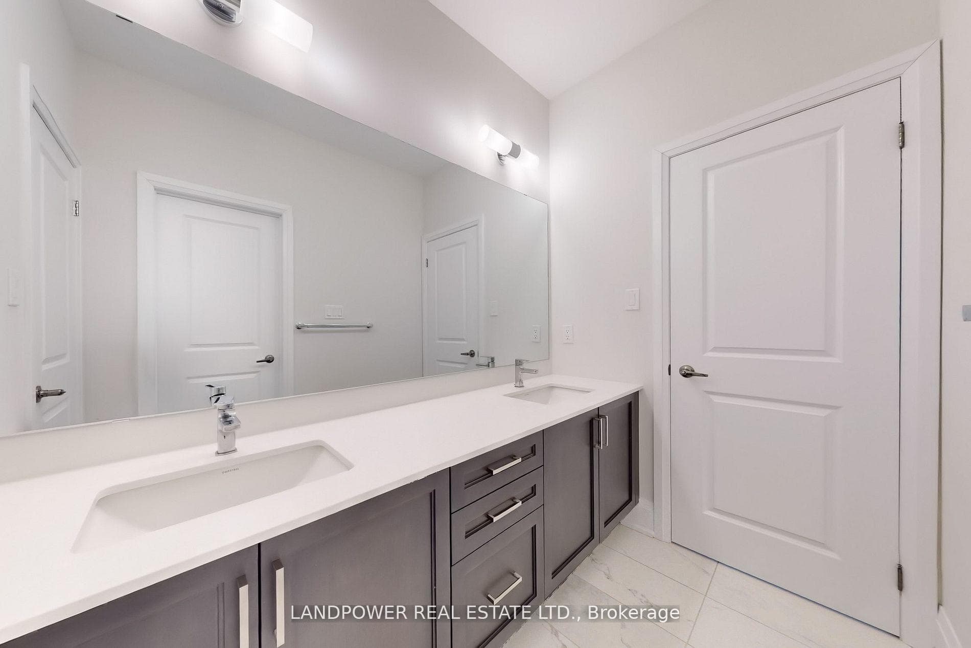 52 Klees Crescent photo 22