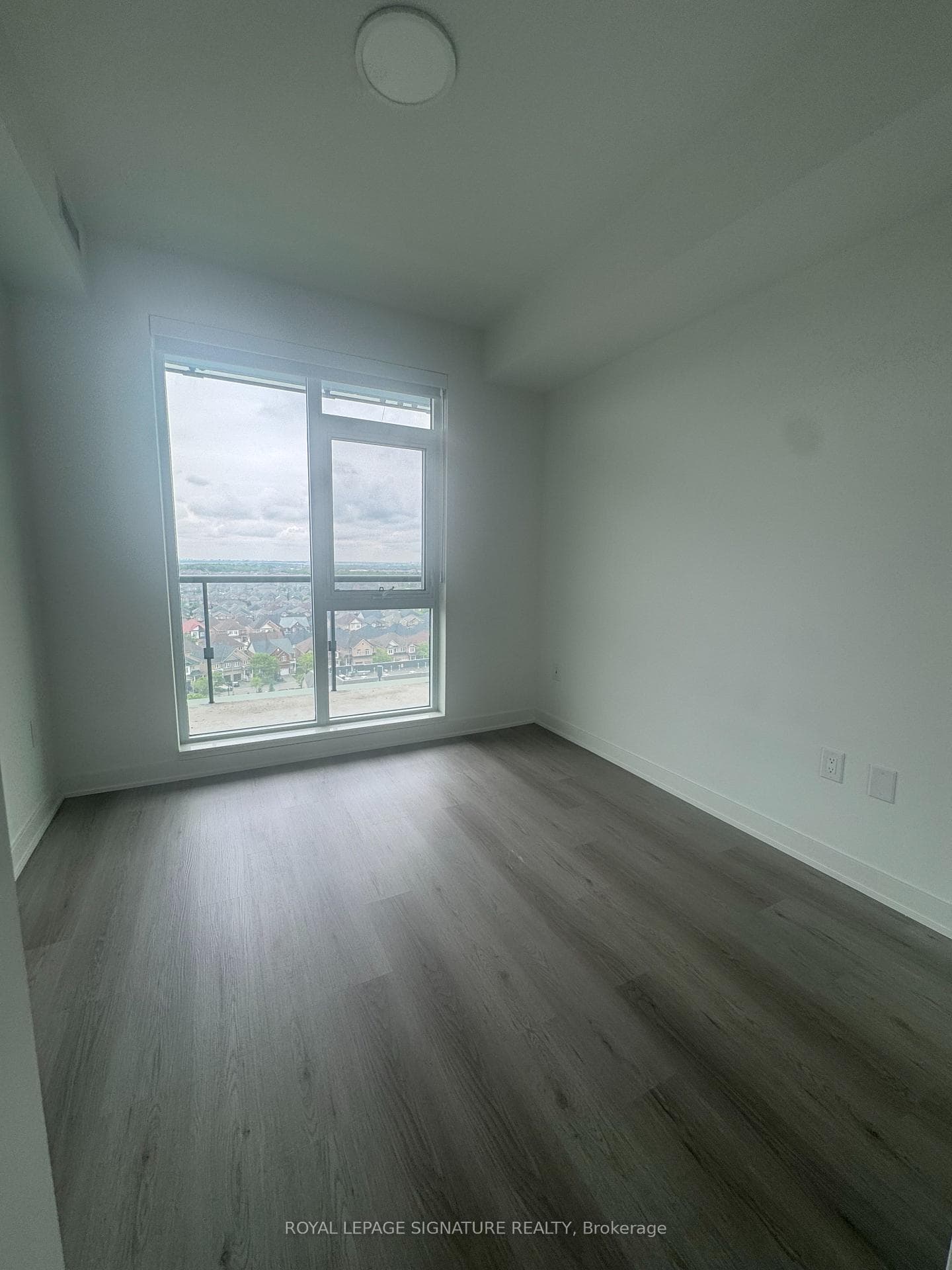 40 Lagerfeld Drive Unit 1904 photo 6