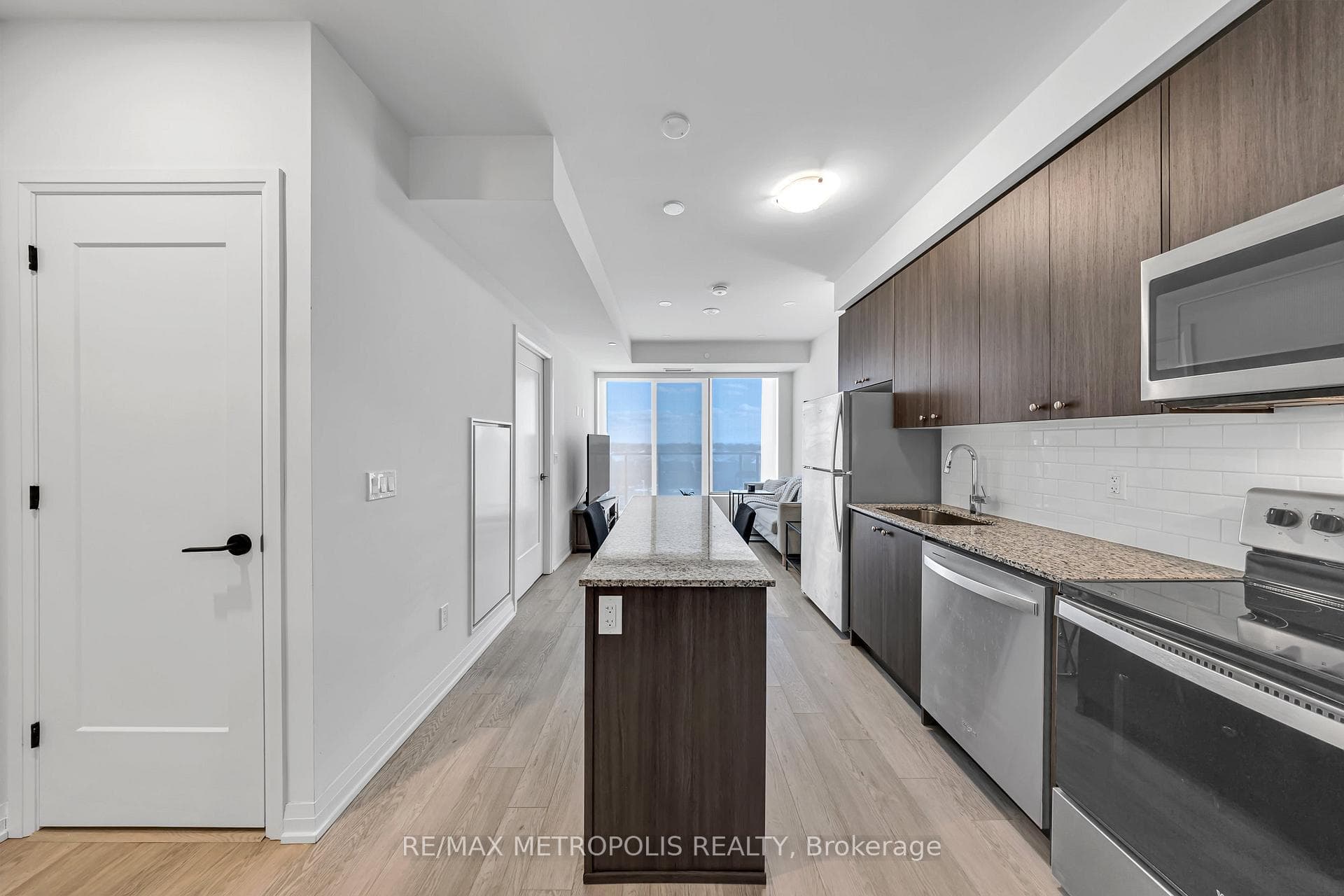 1415 Dundas Street Unit 413 photo 13