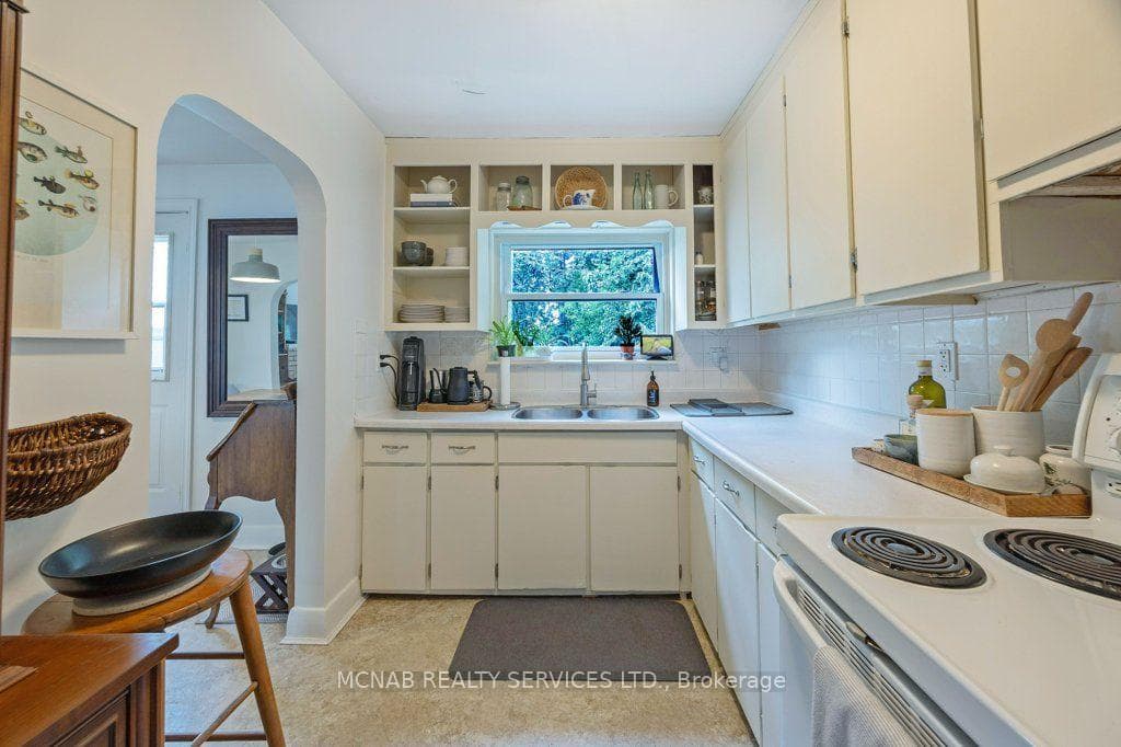 52 Broadway Avenue photo 11