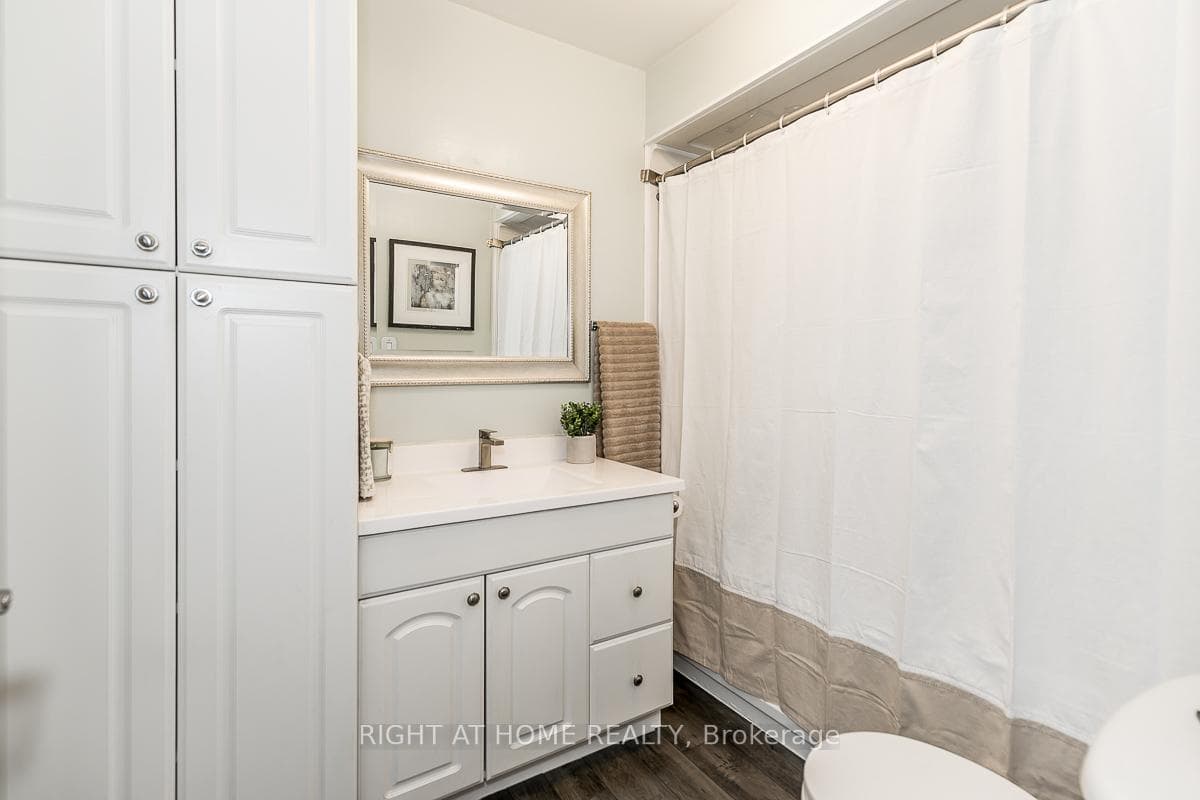 Main Floor 4 pc. Bathroom