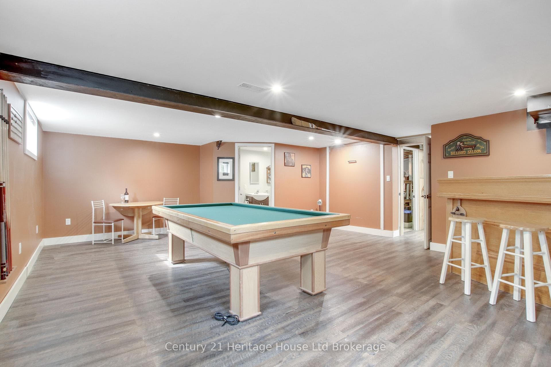 683 College Avenue photo 19