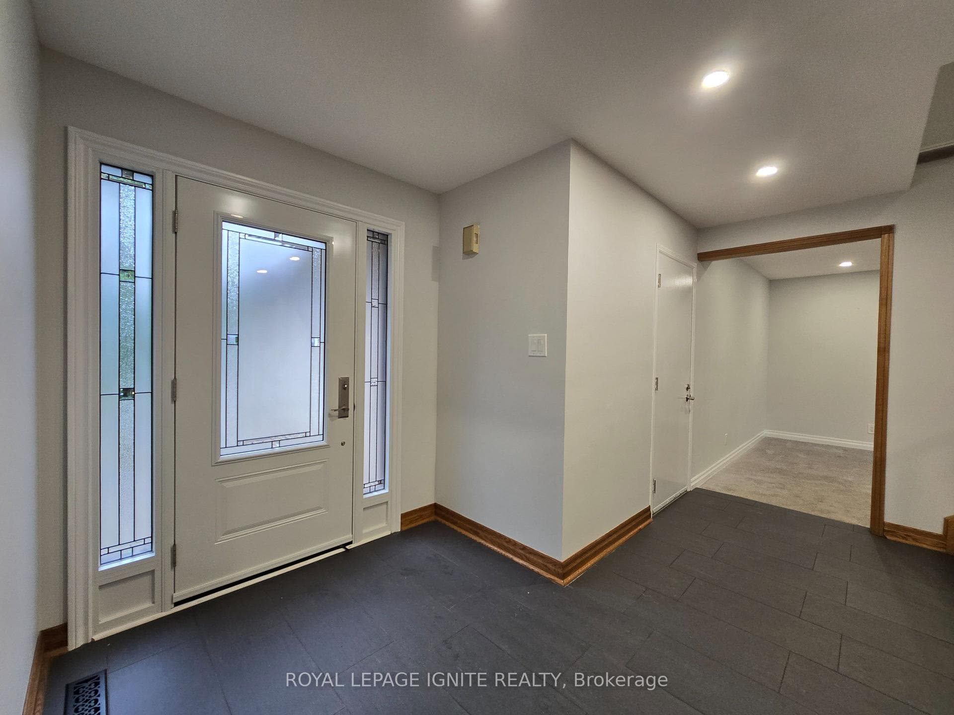 117 Imperial Crescent photo 3